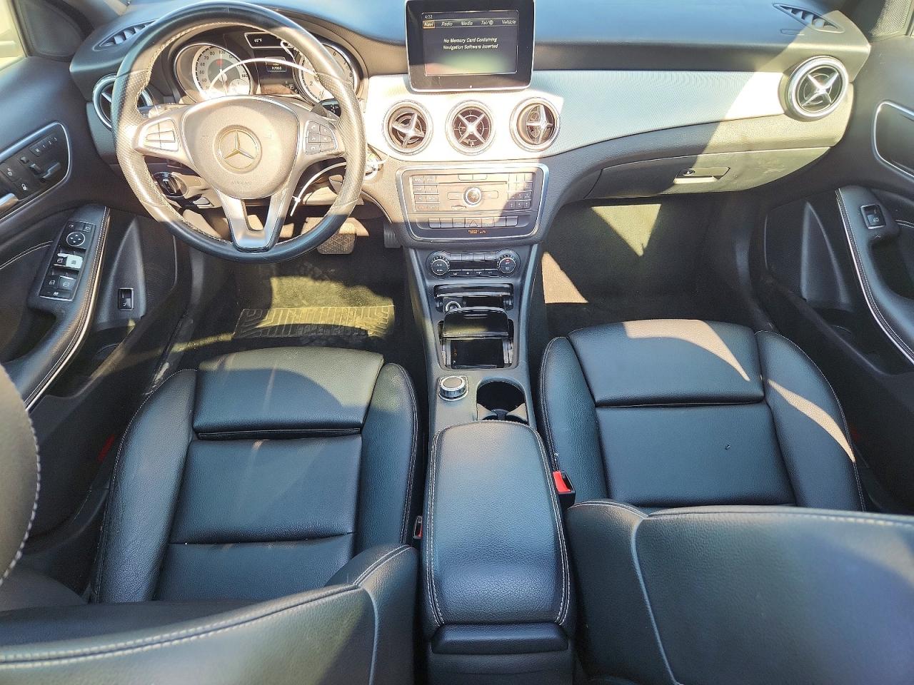 2016 MERCEDES-BENZ GLA