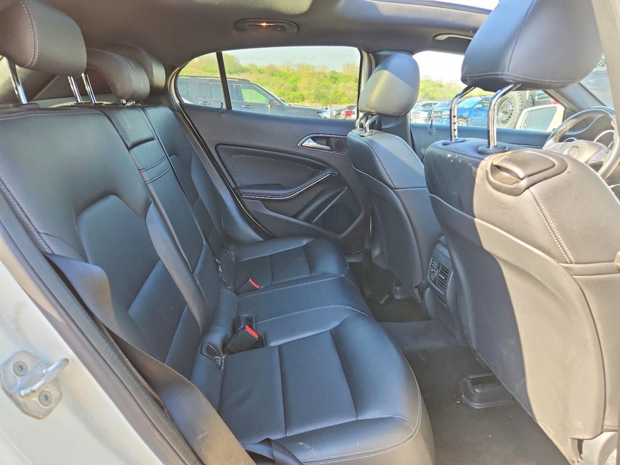 2016 MERCEDES-BENZ GLA