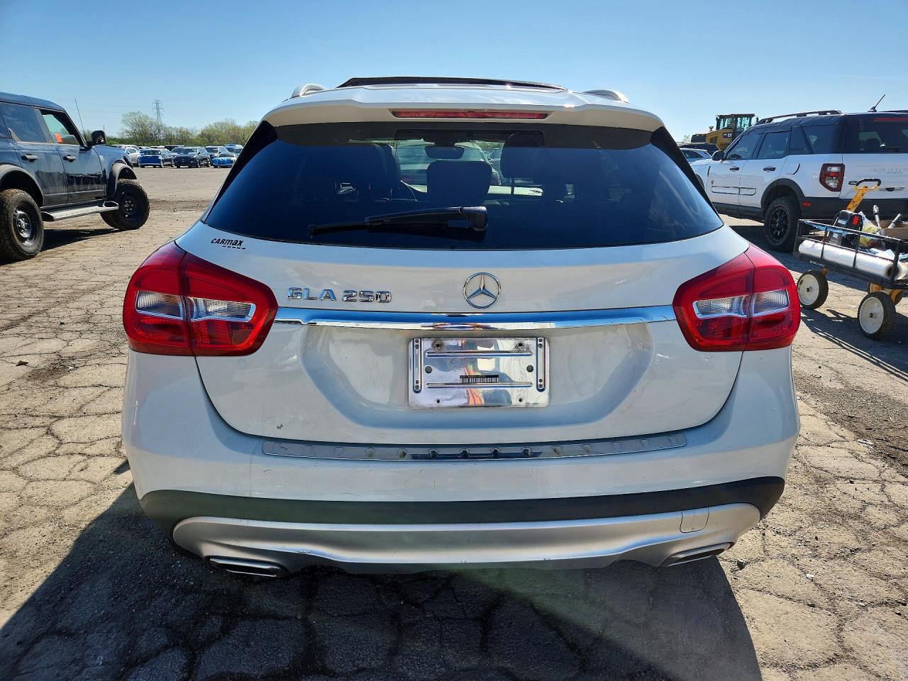 2016 MERCEDES-BENZ GLA
