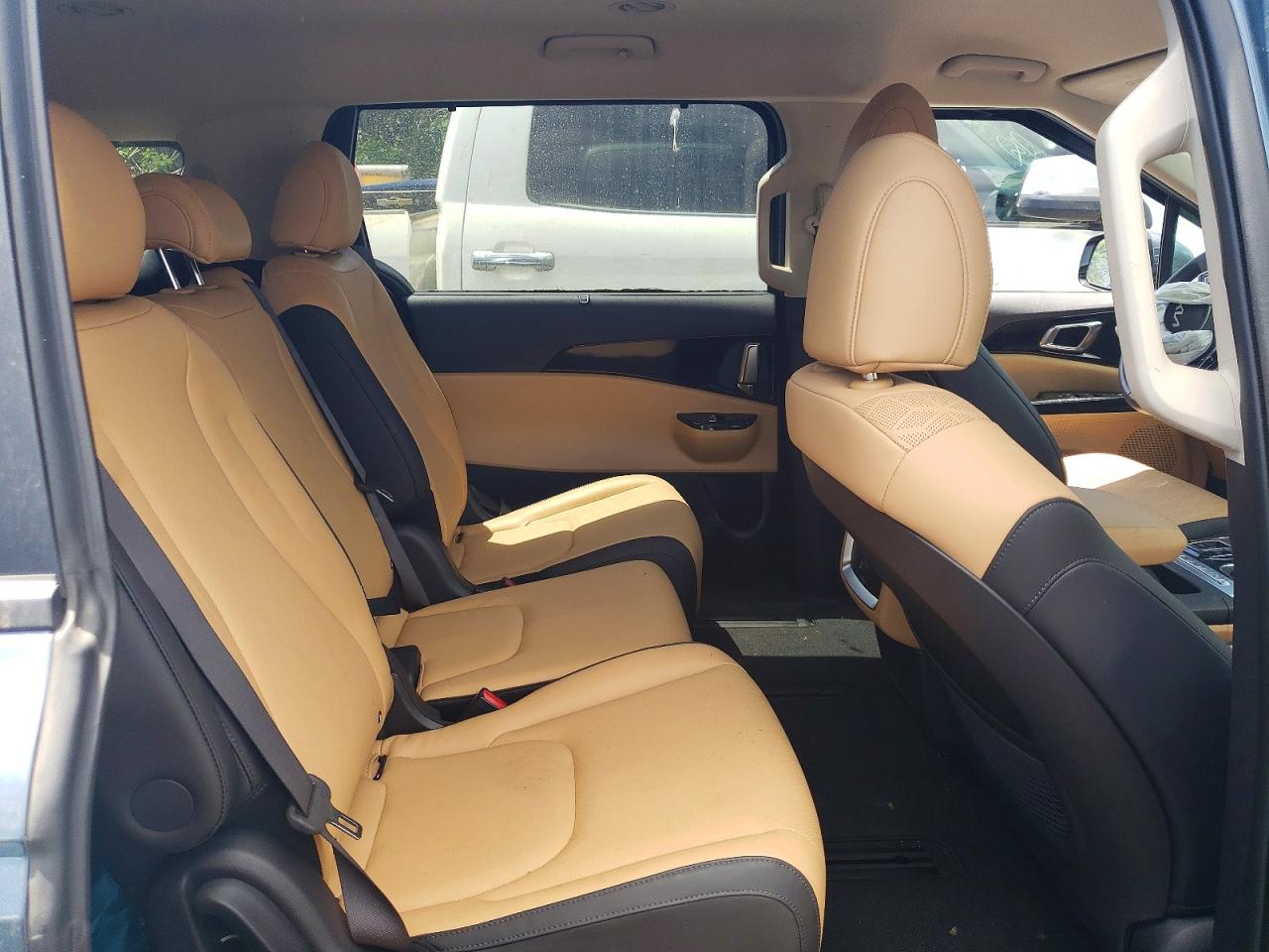 2024 KIA CARNIVAL