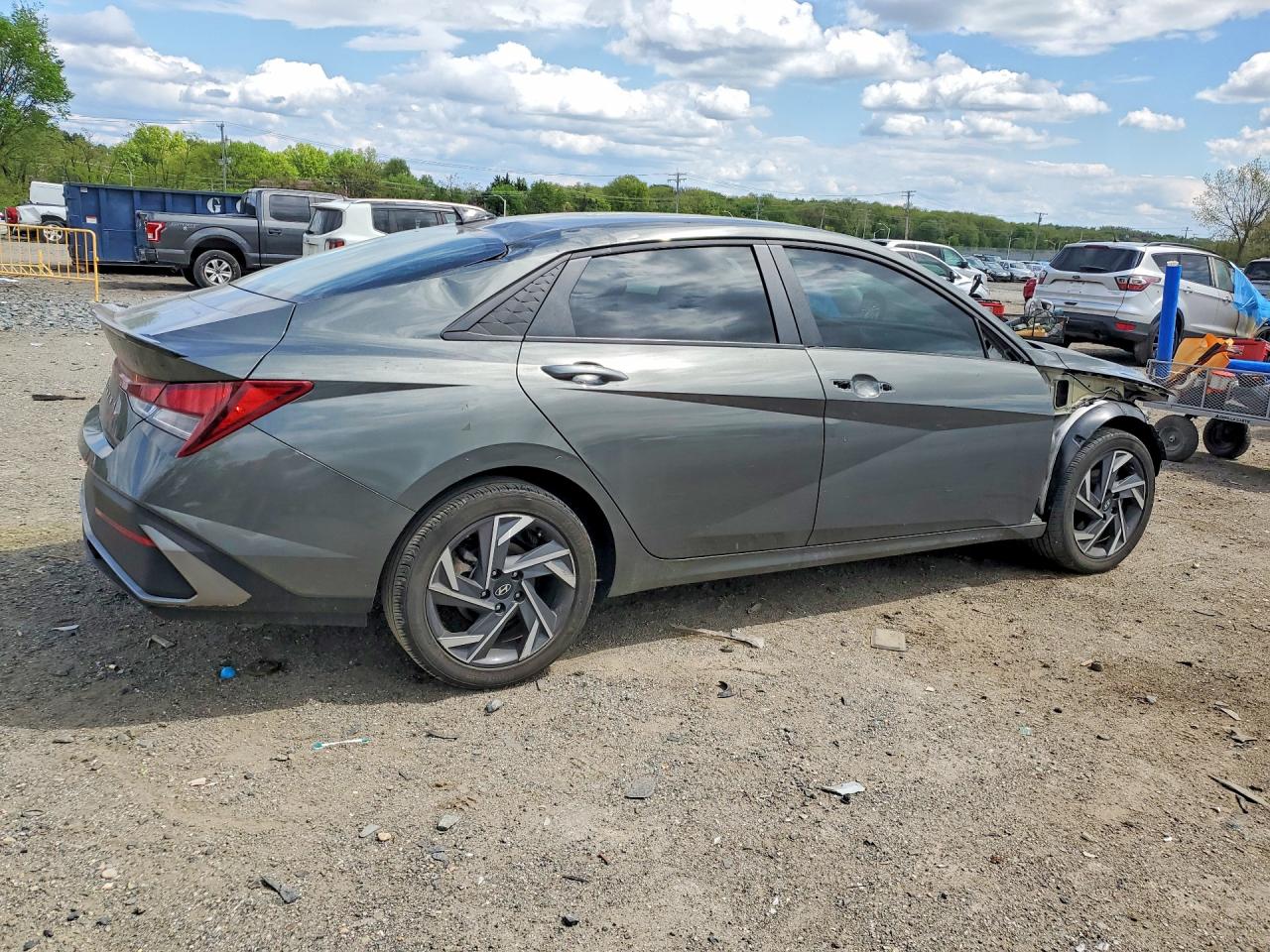 2025 HYUNDAI ELANTRA