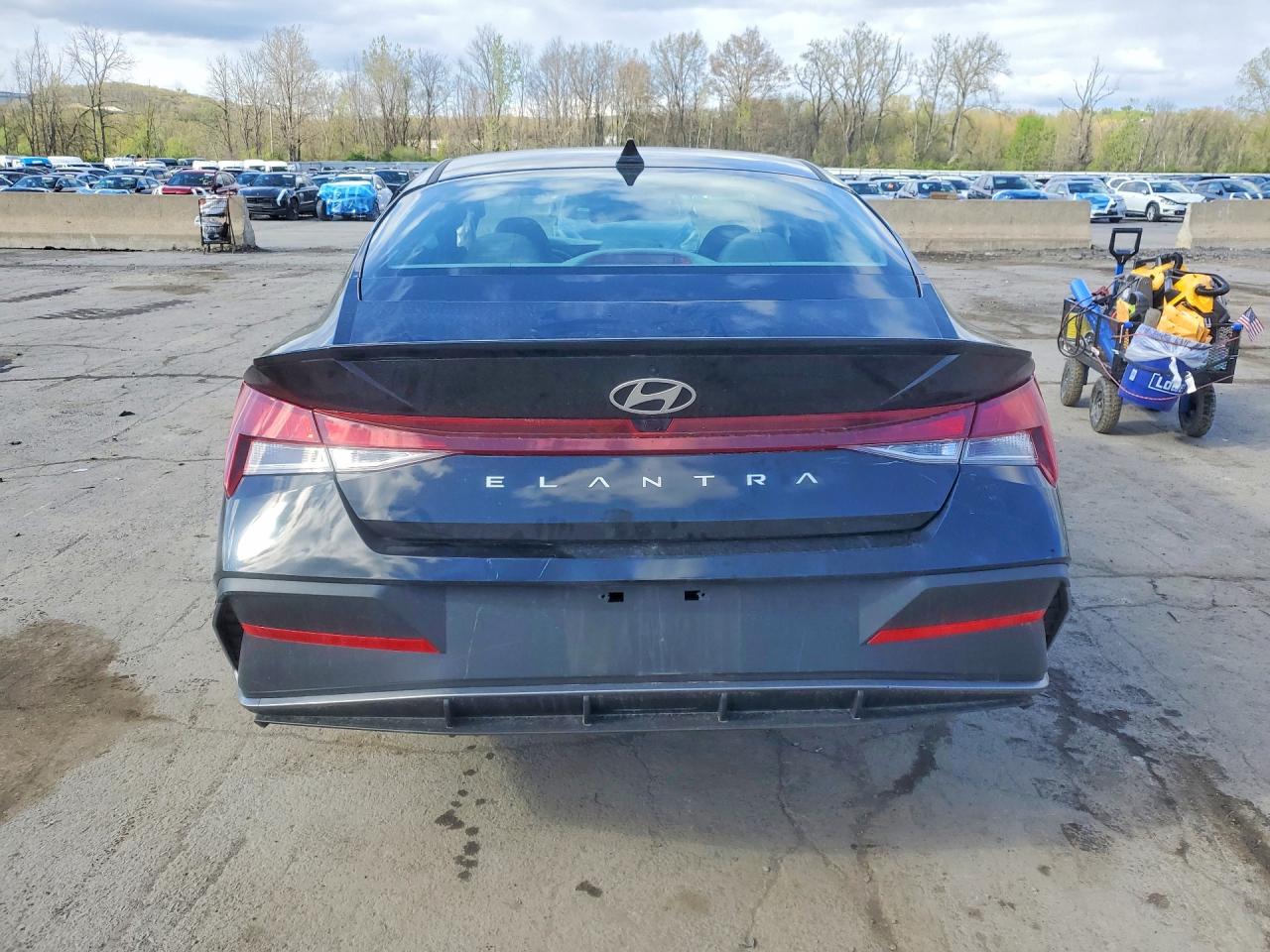 2025 HYUNDAI ELANTRA