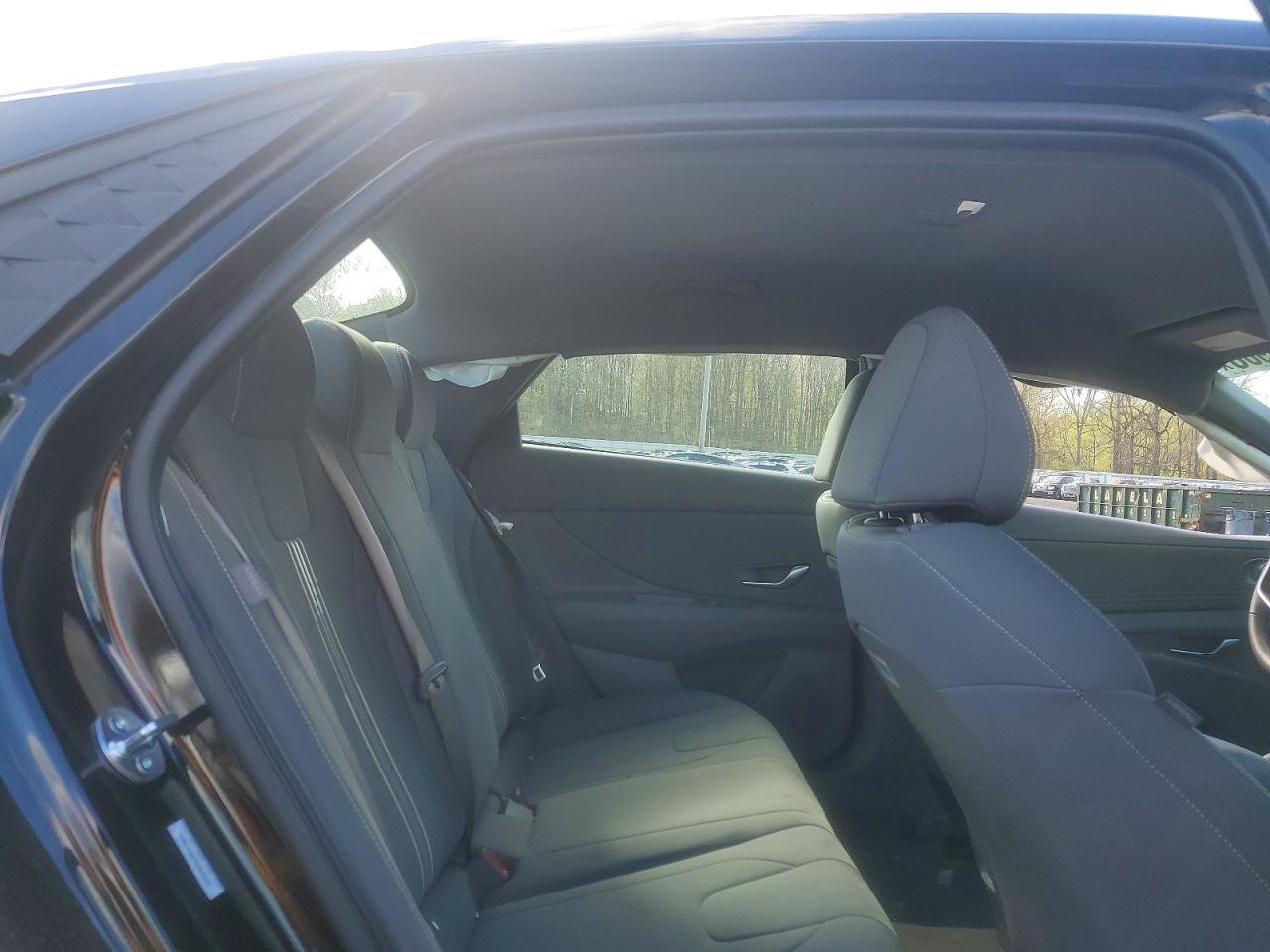 2025 HYUNDAI ELANTRA