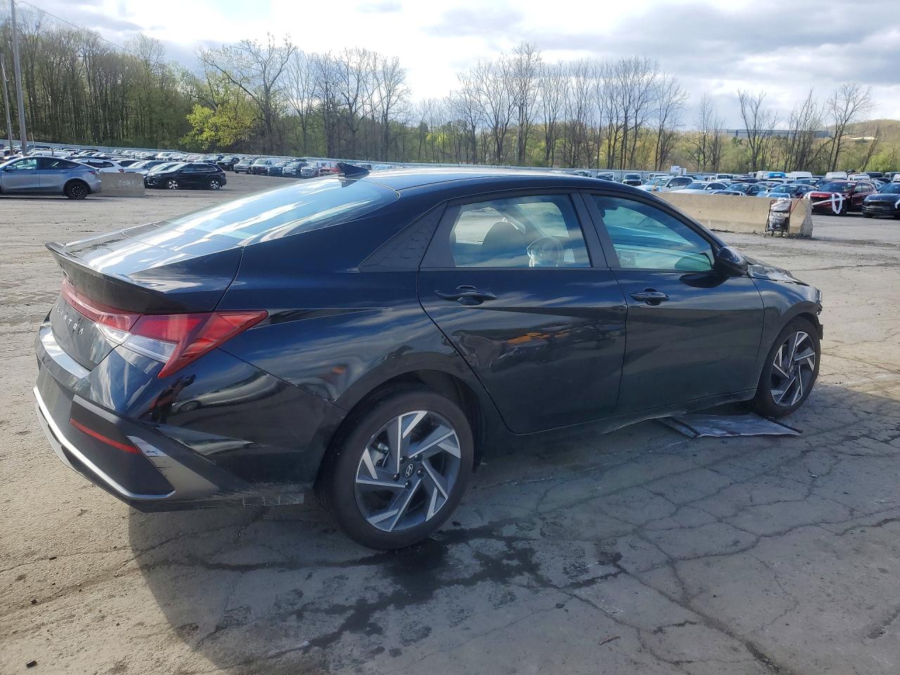 2025 HYUNDAI ELANTRA