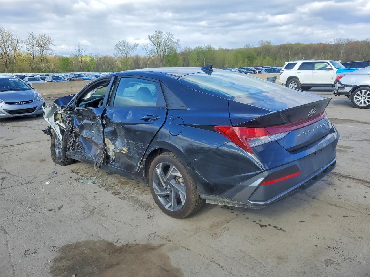 2025 HYUNDAI ELANTRA