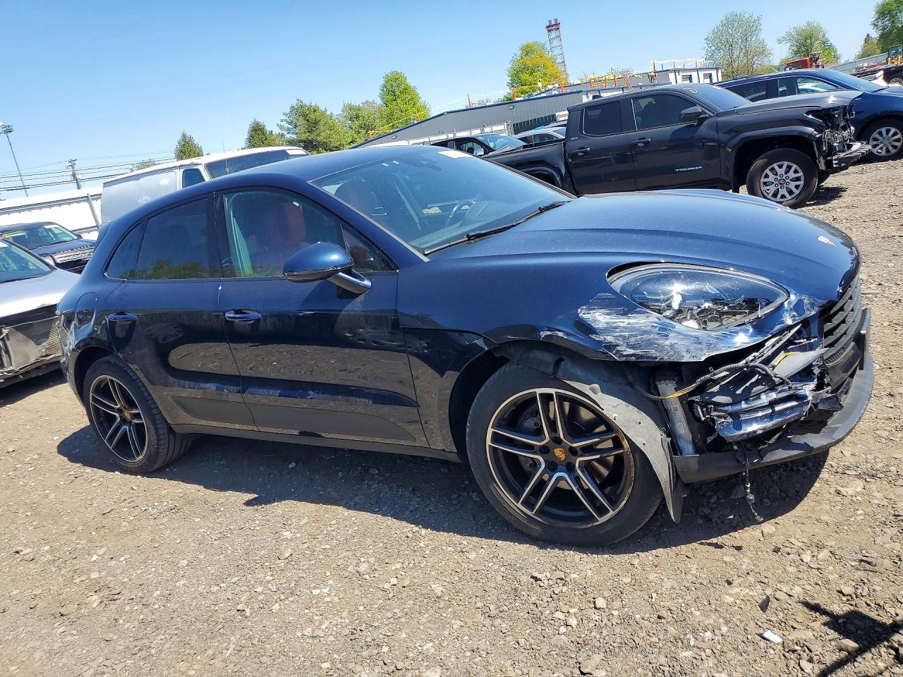 2020 PORSCHE MACAN