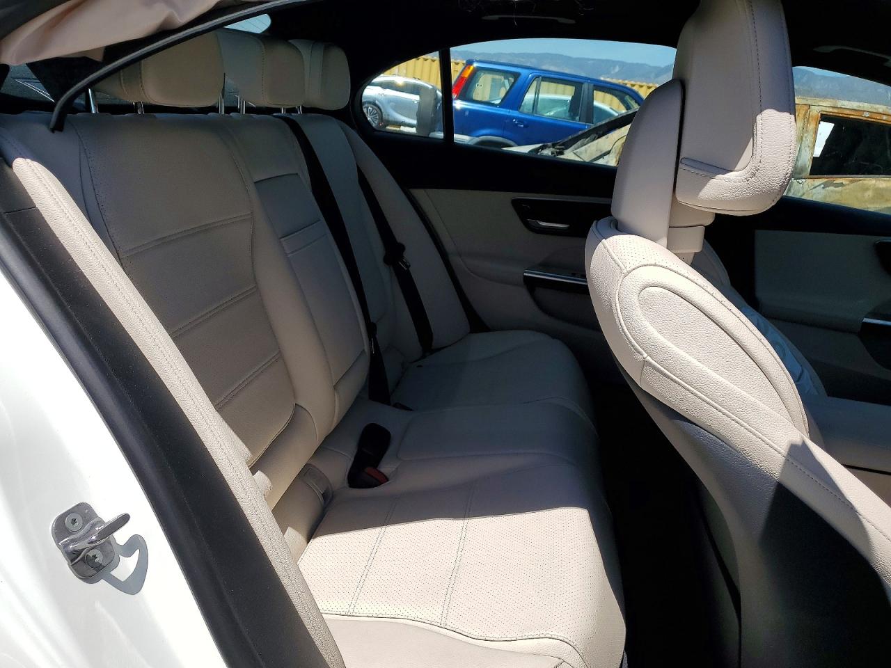 2025 MERCEDES-BENZ C