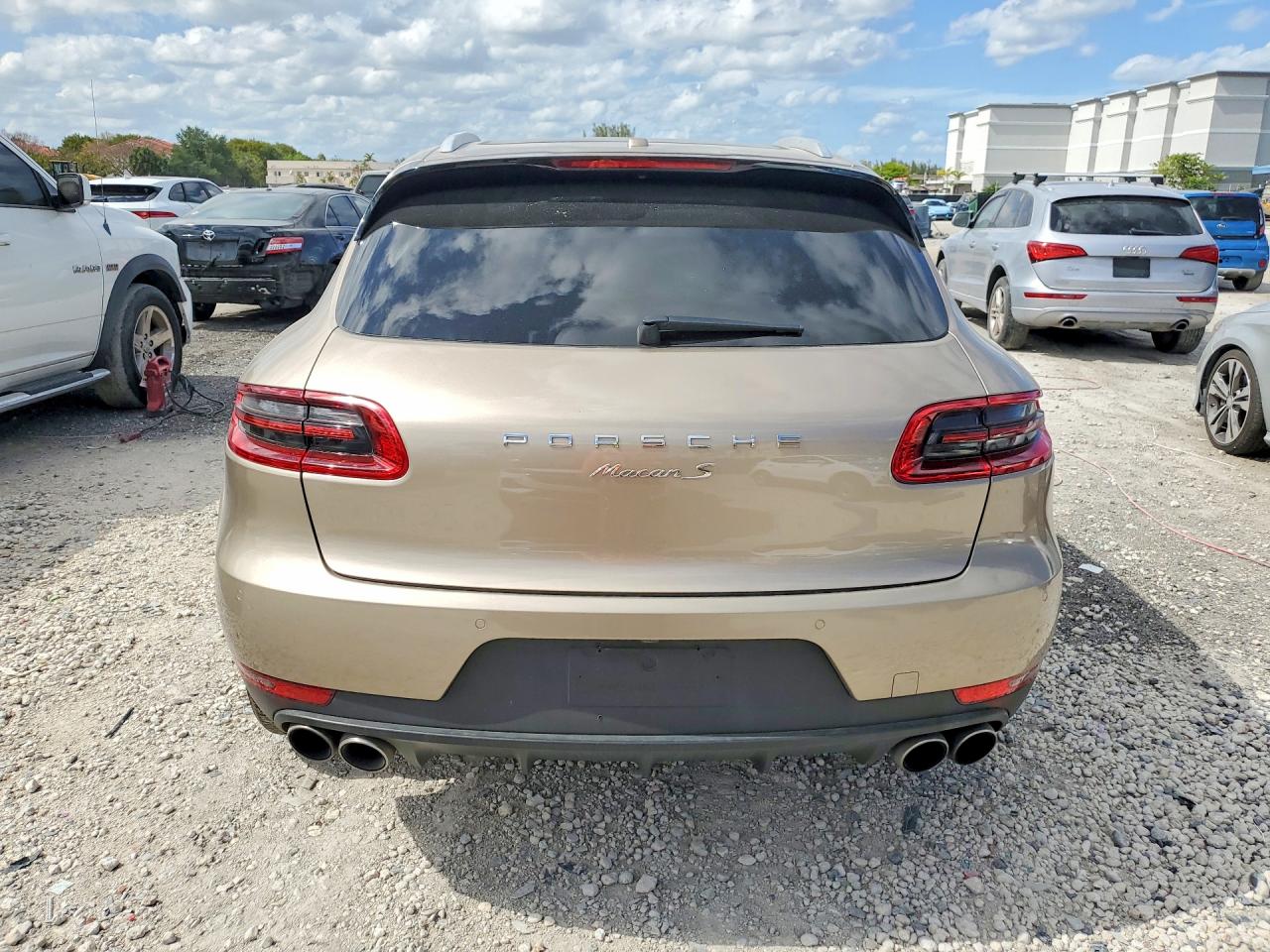 2018 PORSCHE MACAN