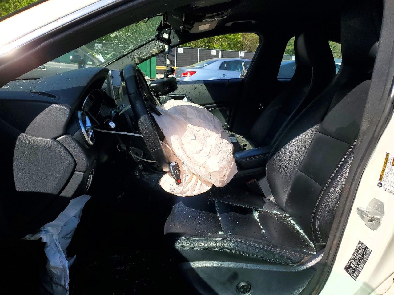 2015 MERCEDES-BENZ CLA