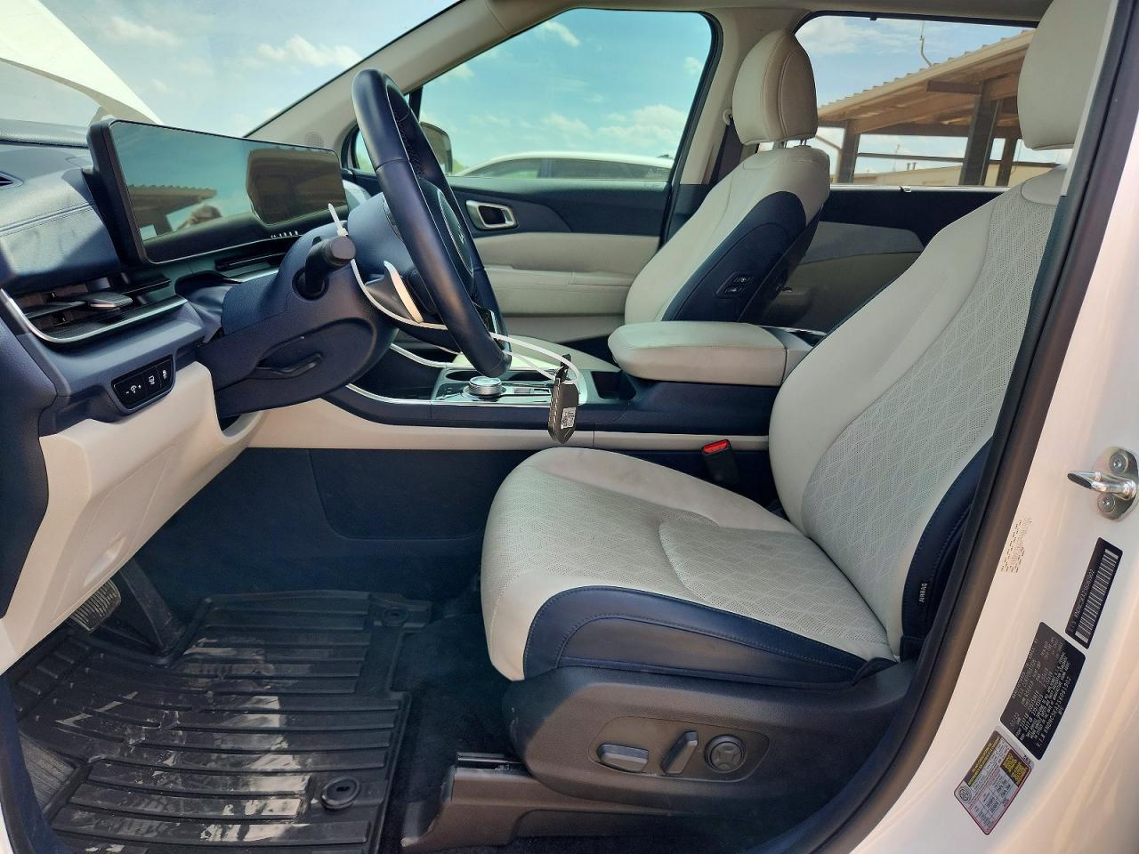 2025 KIA CARNIVAL — ?