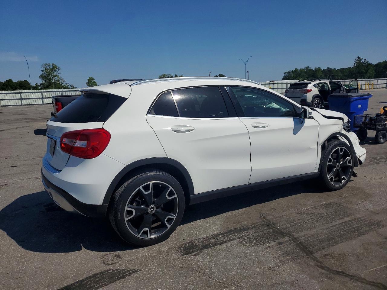 2019 MERCEDES-BENZ GLA