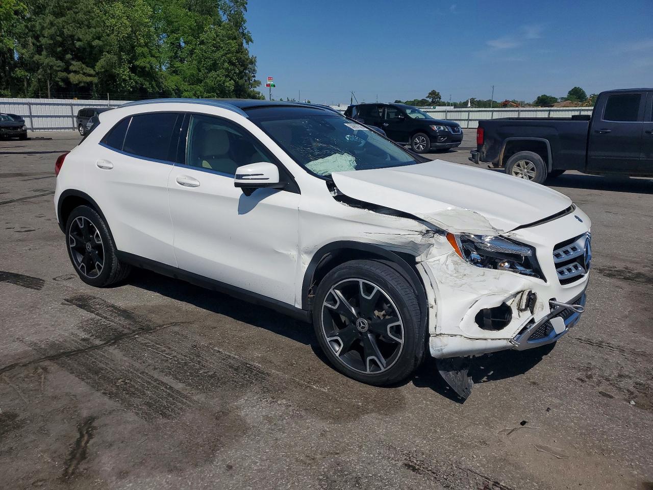 2019 MERCEDES-BENZ GLA