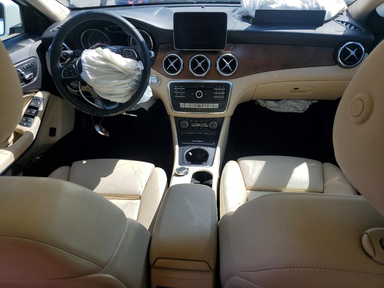 2019 MERCEDES-BENZ GLA