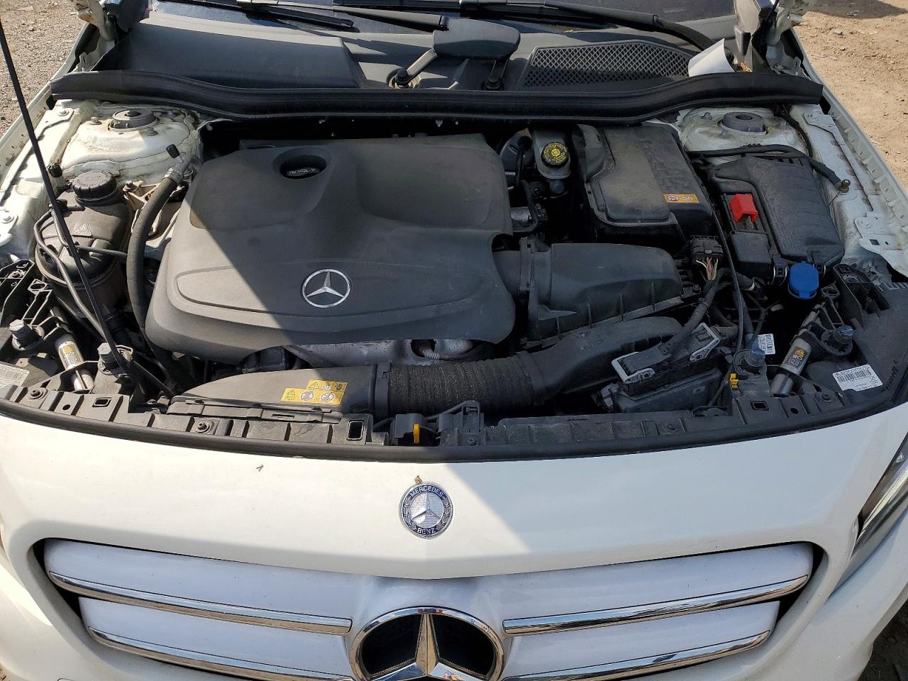 2016 MERCEDES-BENZ GLA