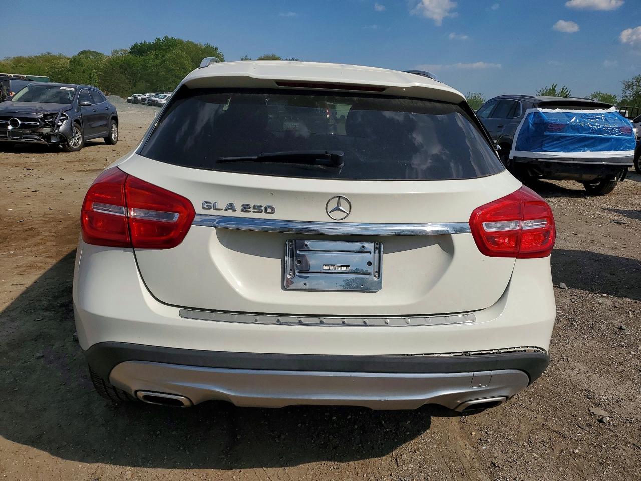 2016 MERCEDES-BENZ GLA