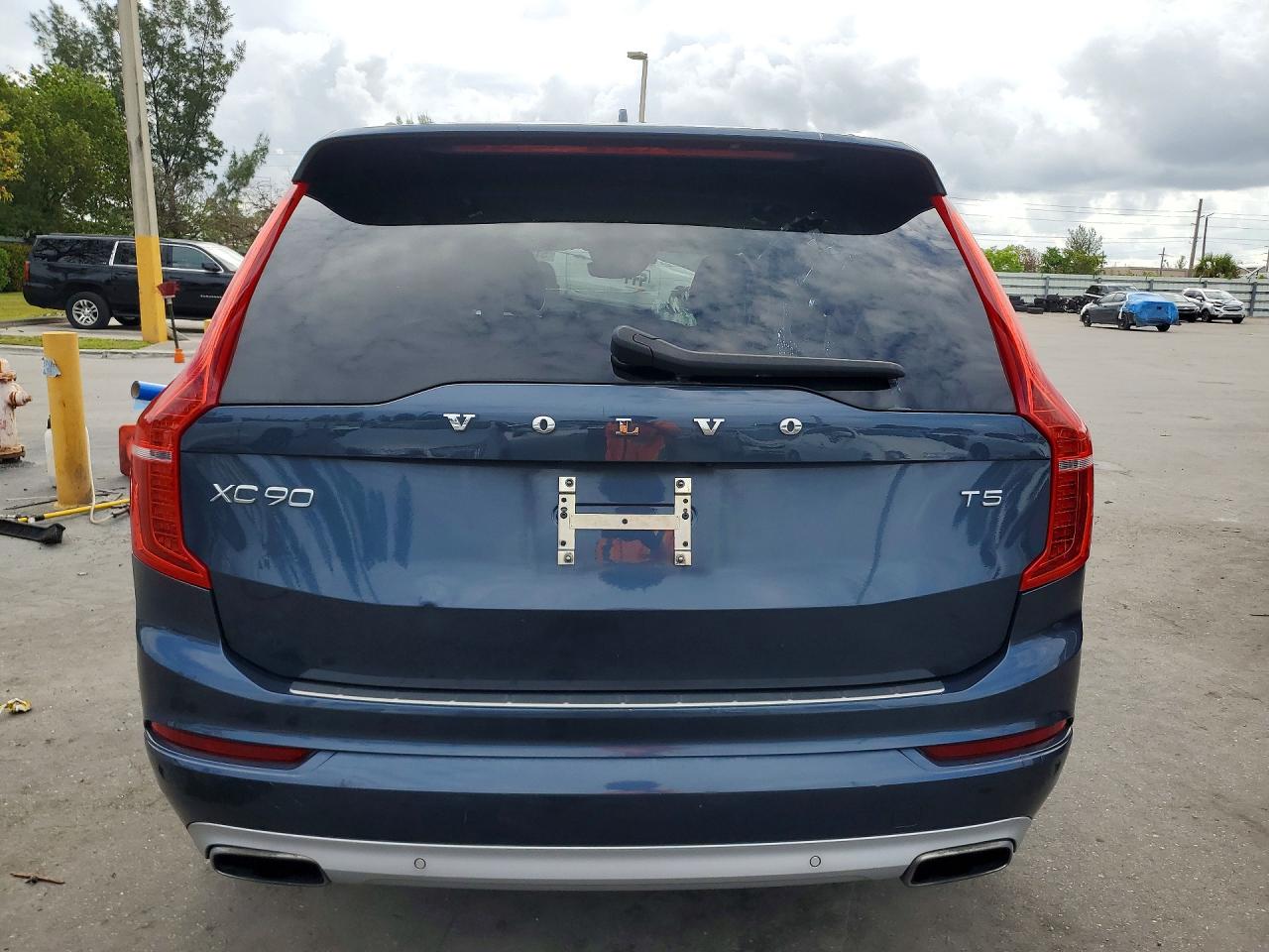 2021 VOLVO FWD/eAWD (T8) XC90