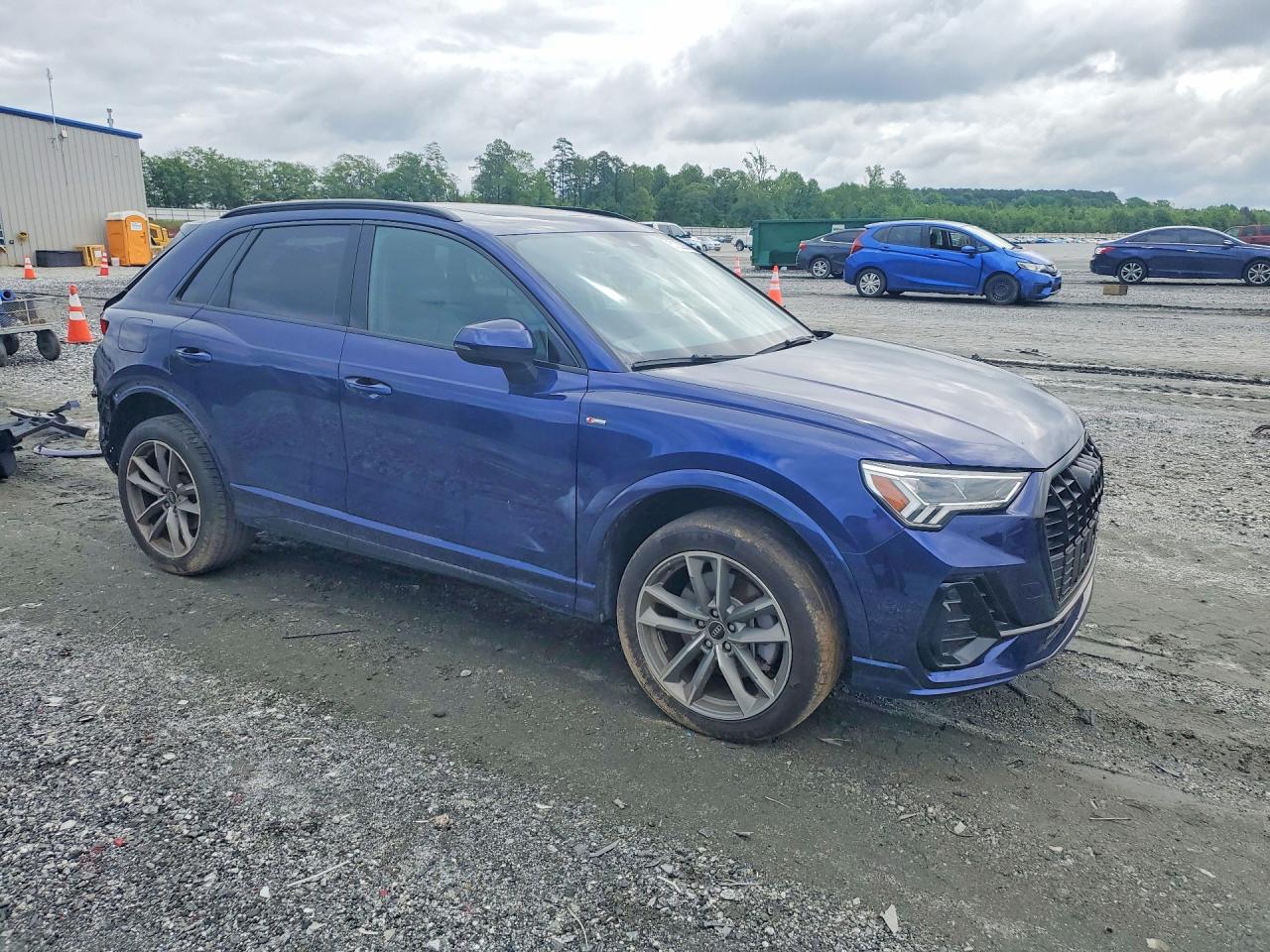 2024 AUDI Q3