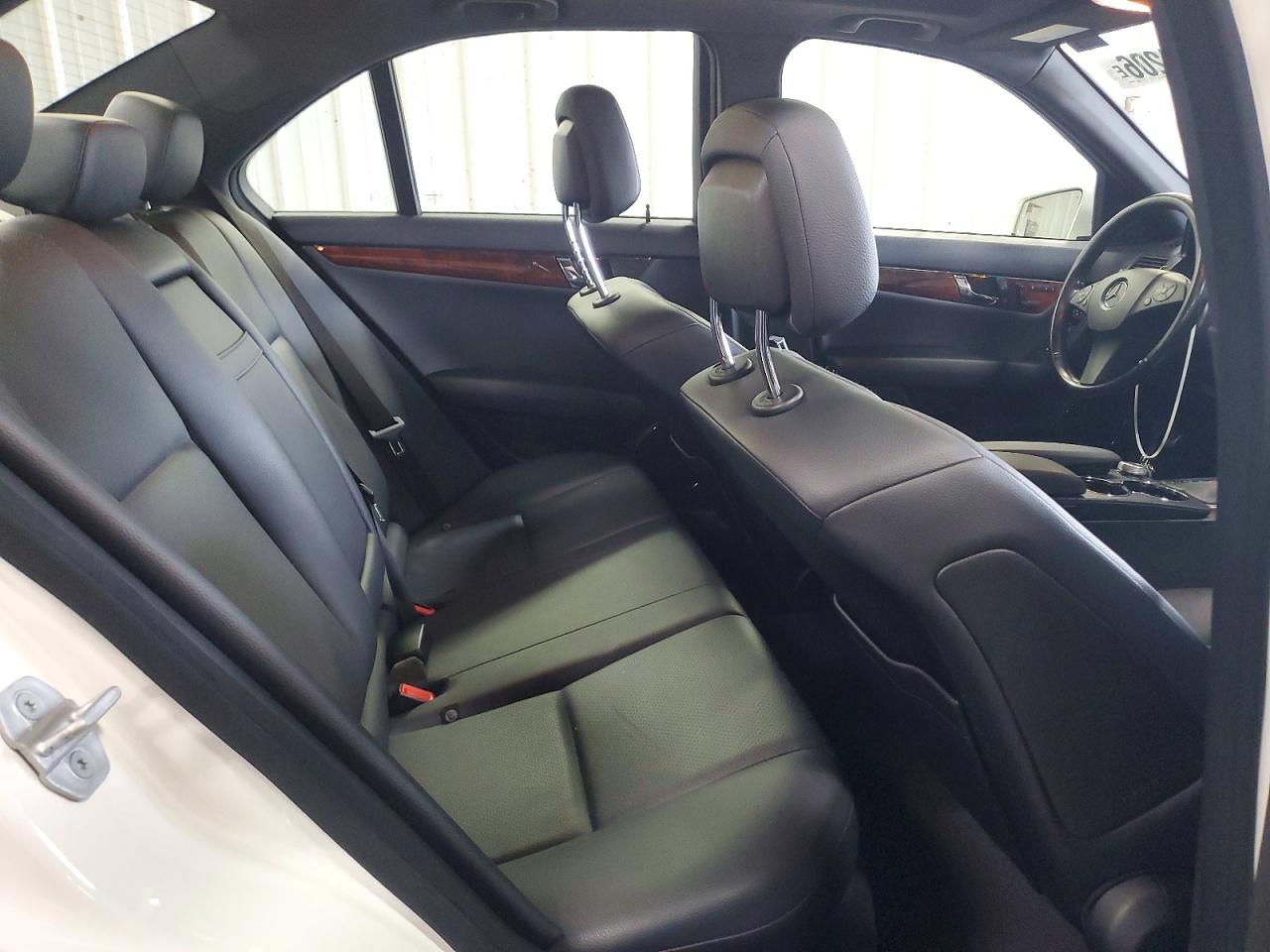 2011 MERCEDES-BENZ C