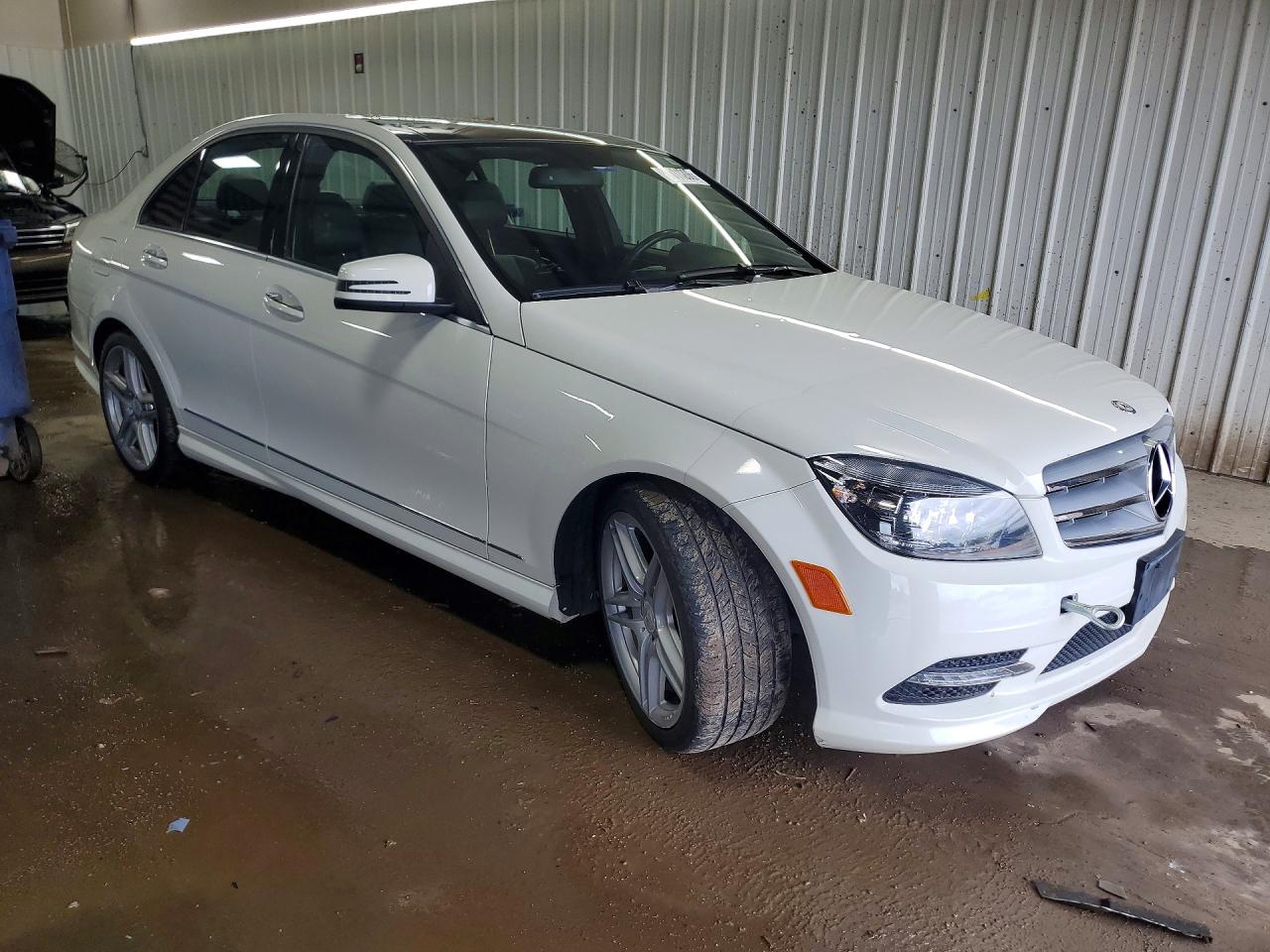 2011 MERCEDES-BENZ C