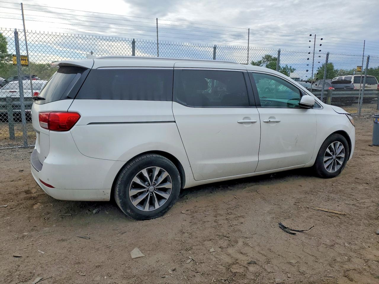 2016 KIA SEDONA — ?