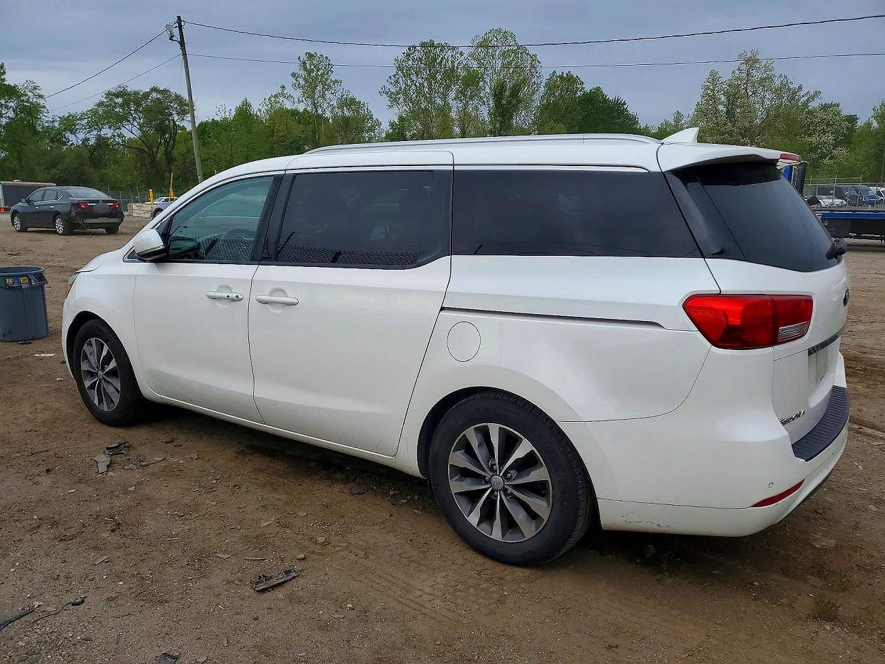 2016 KIA SEDONA