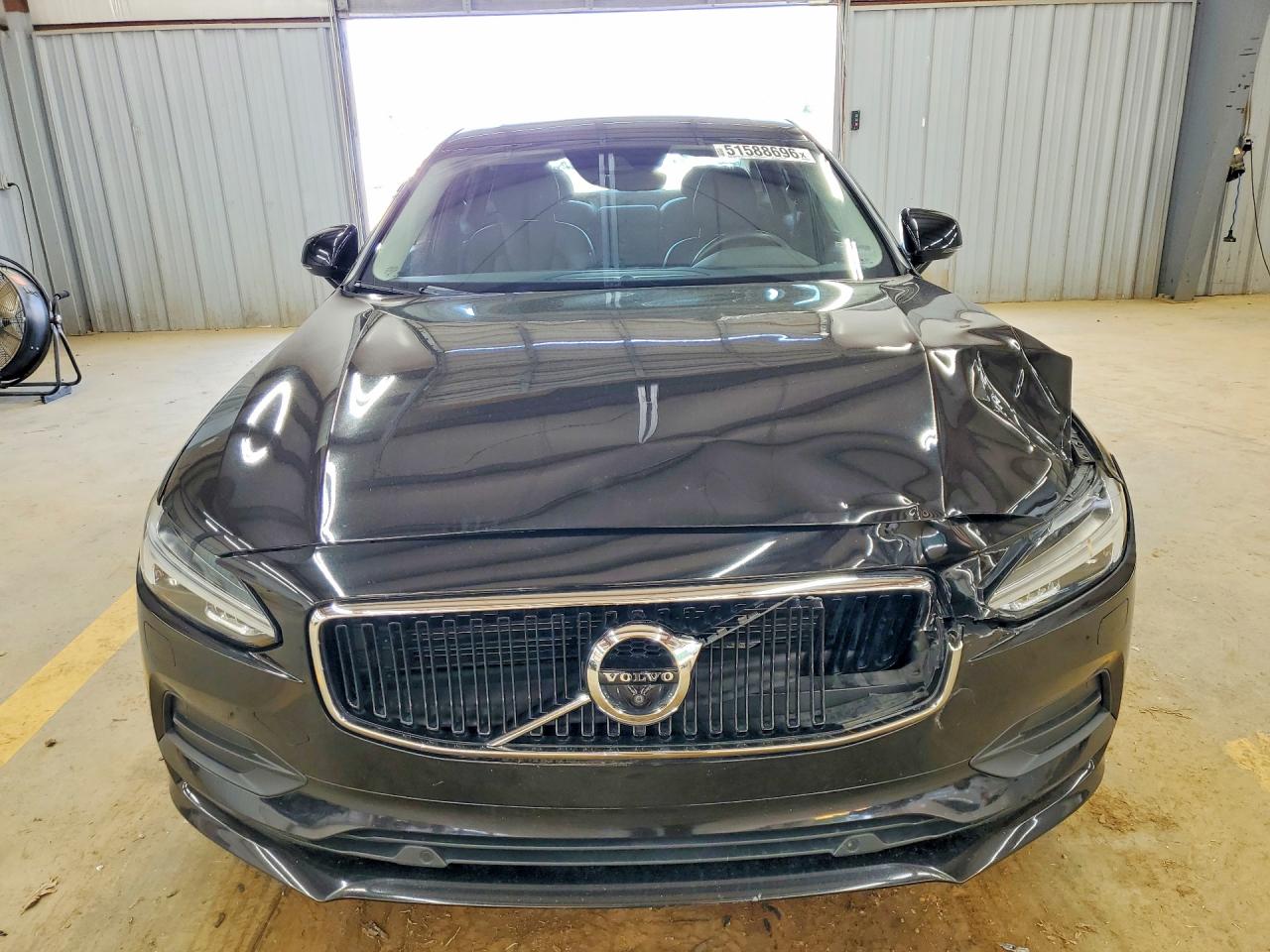 2017 VOLVO S90