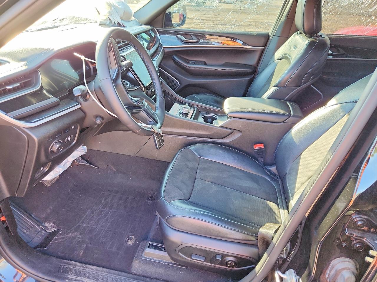 2024 JEEP GRAND CHEROKEE