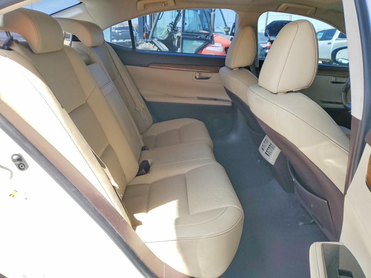 2016 LEXUS ES
