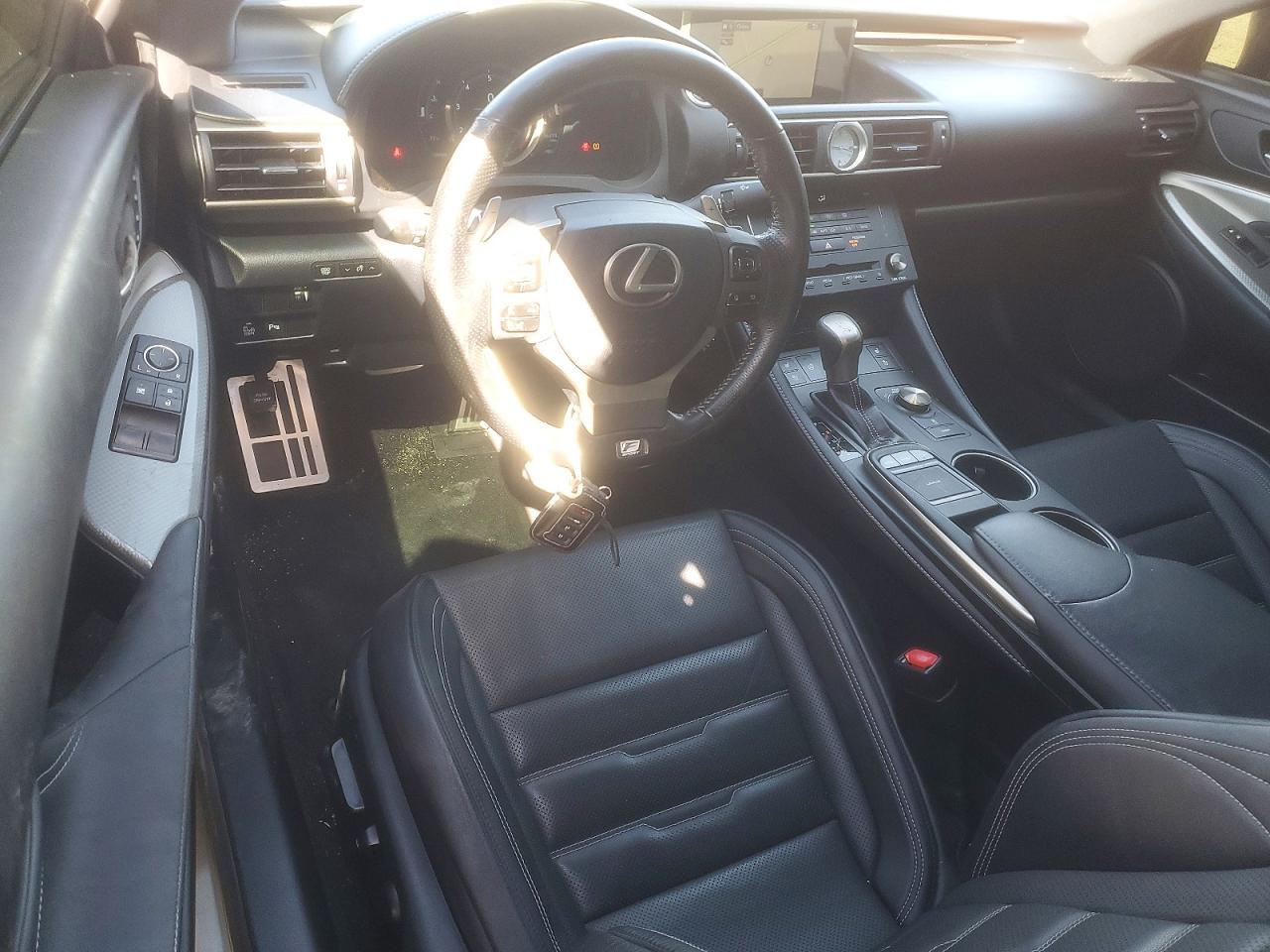 2016 LEXUS RC