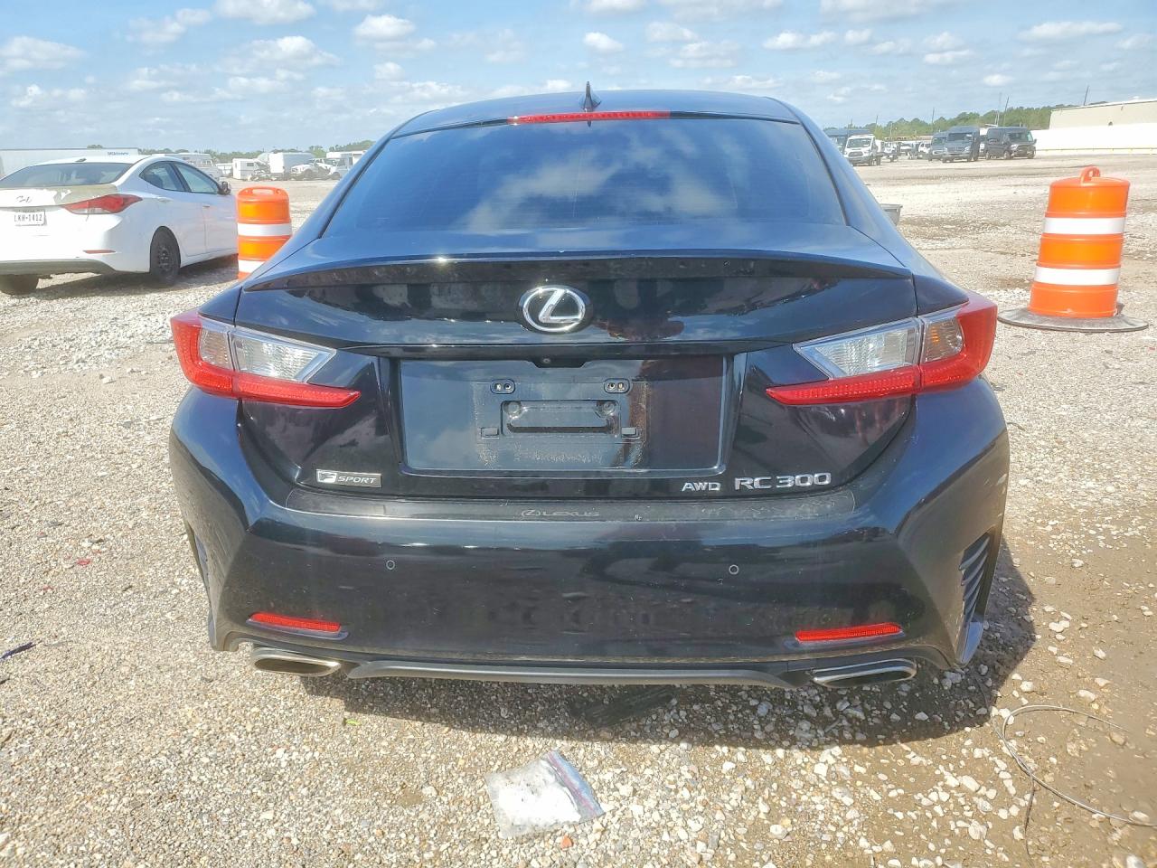 2016 LEXUS RC