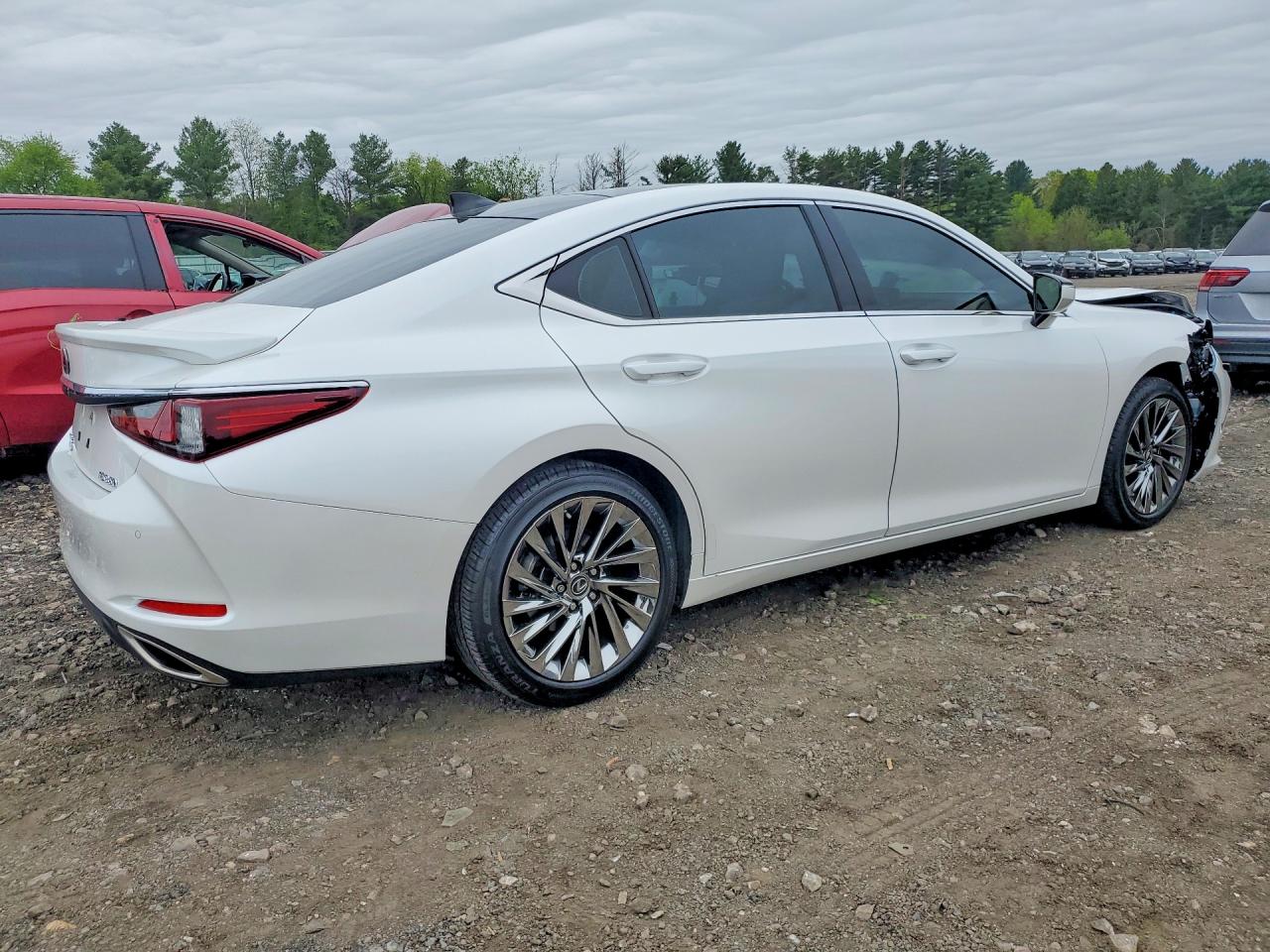 2025 LEXUS ES 350