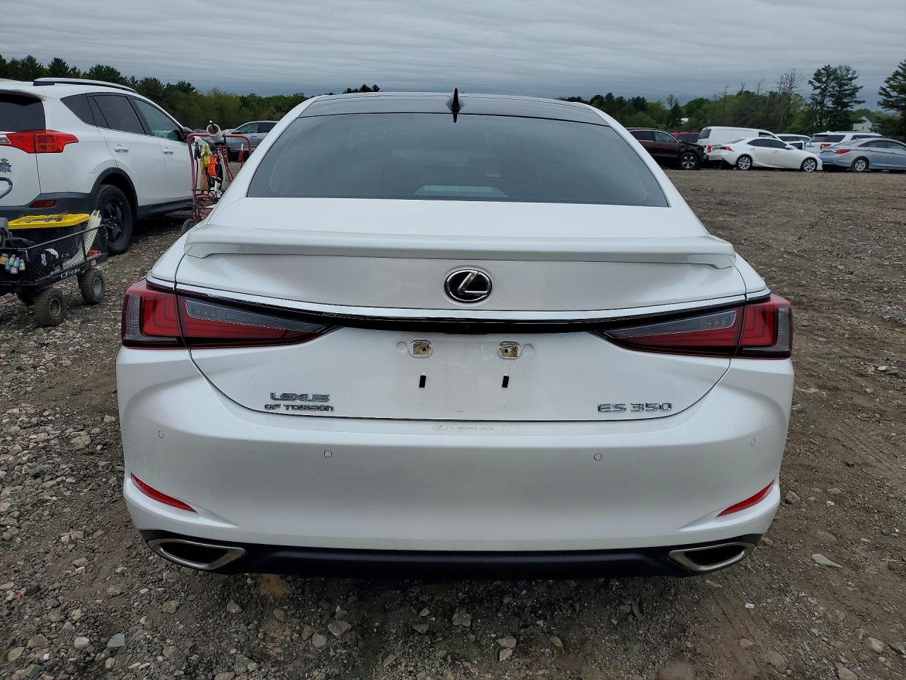 2025 LEXUS ES 350