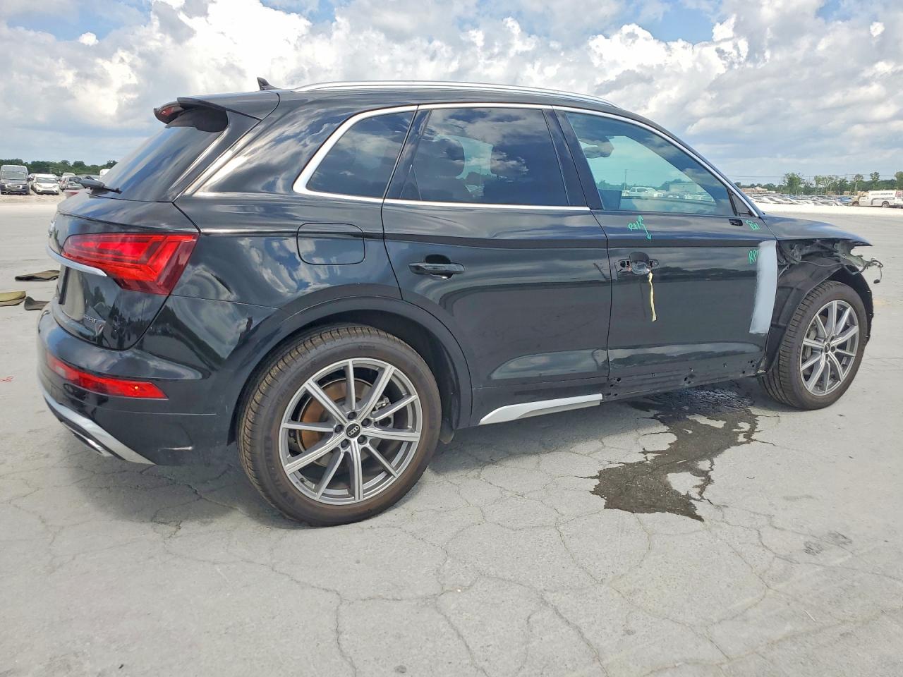2021 AUDI Q5 E
