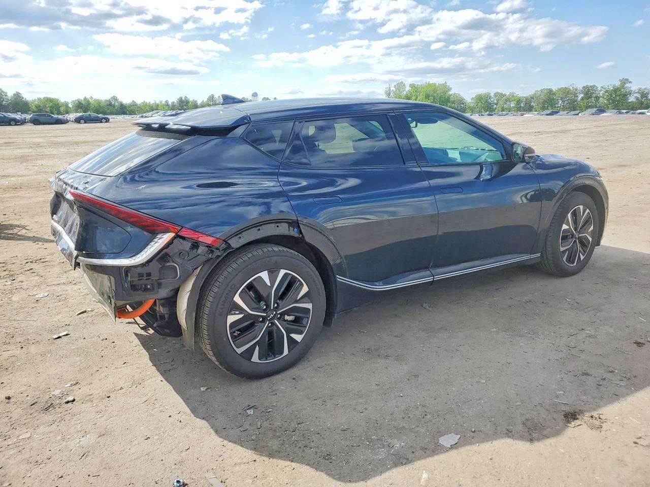 2024 KIA EV6 — ?