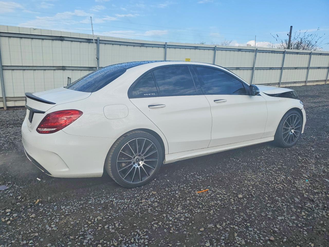 2018 MERCEDES-BENZ C — ?