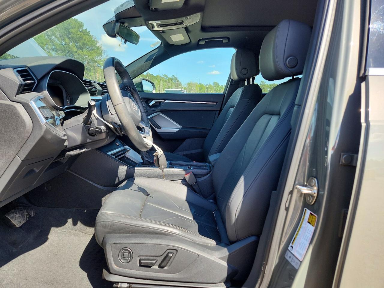 2022 AUDI SUV Q3