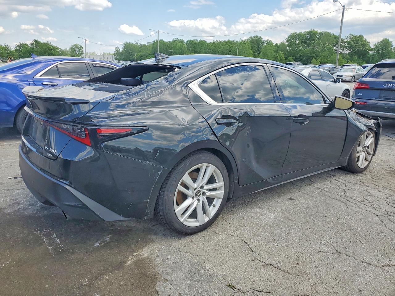 2021 LEXUS IS