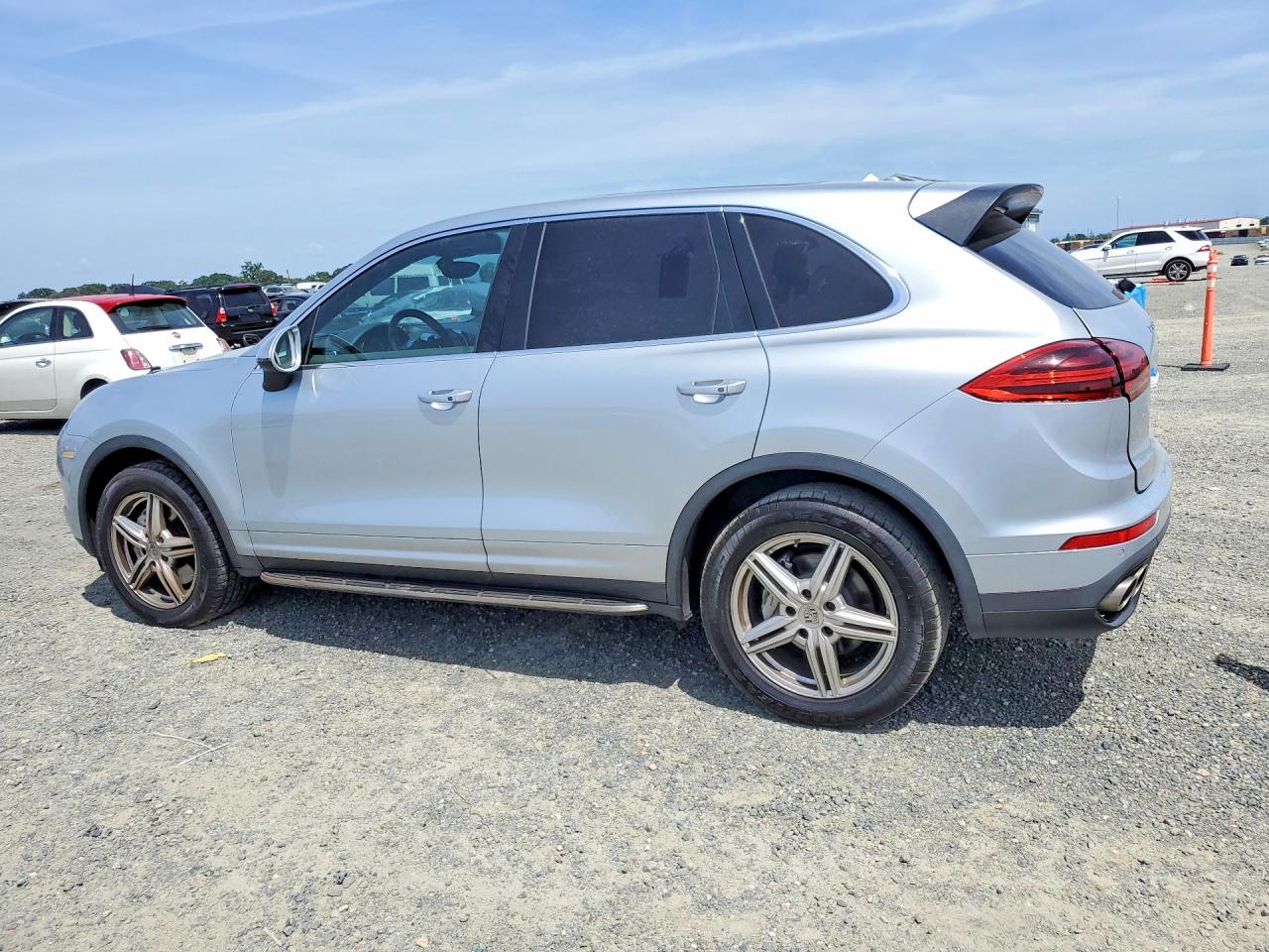 2015 PORSCHE CAYENNE — ?