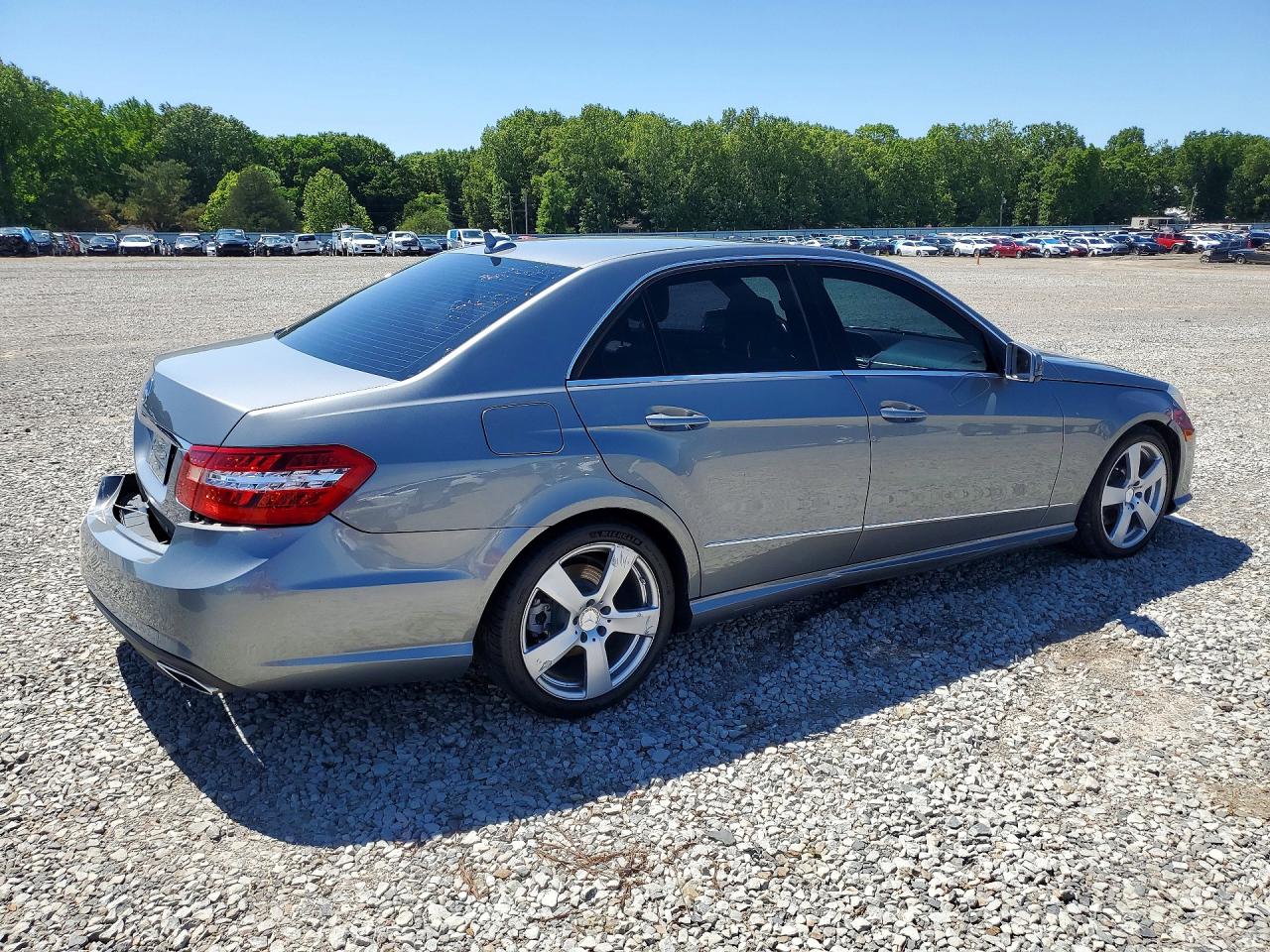 2011 MERCEDES-BENZ E