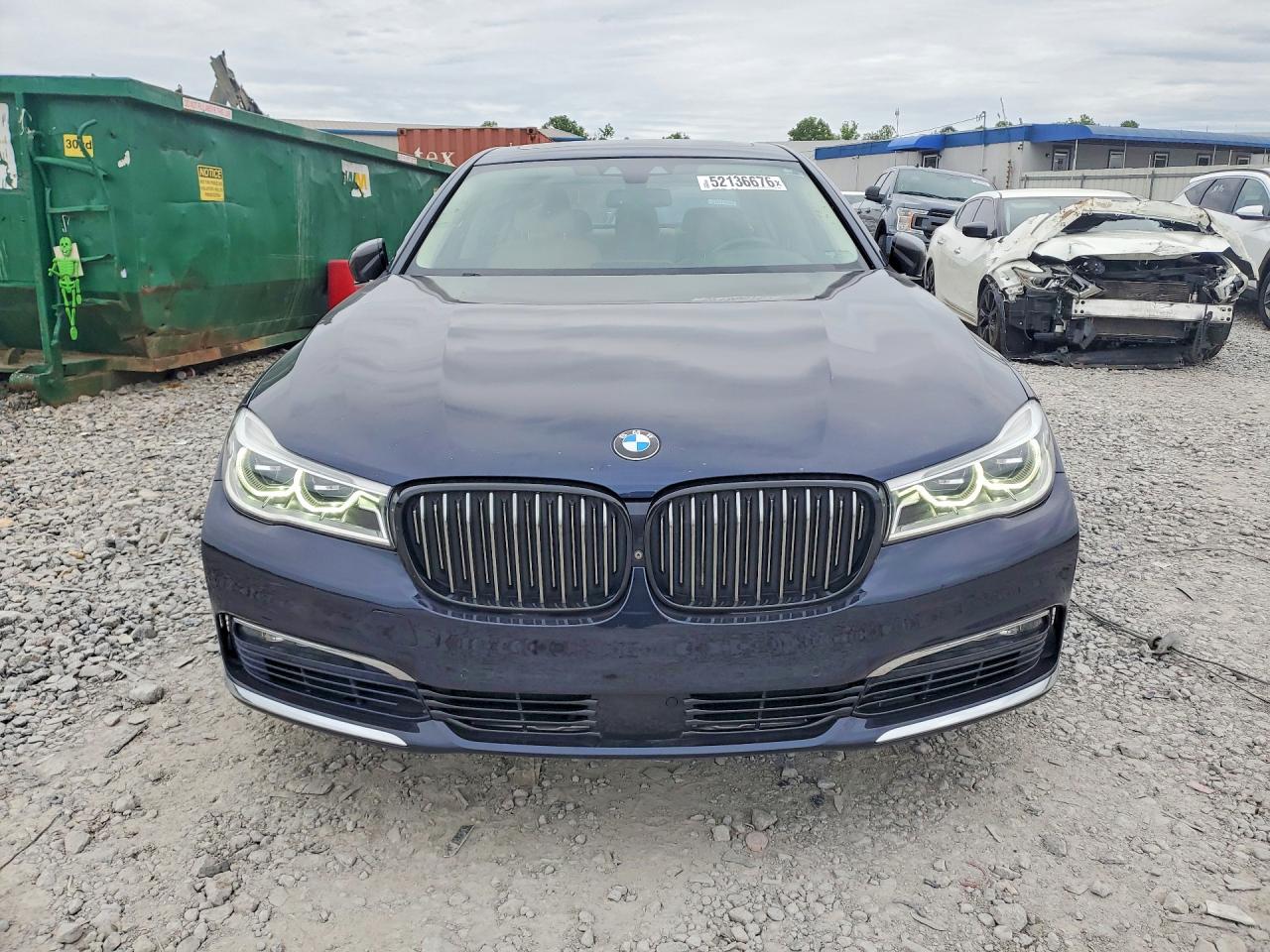 2016 BMW 750
