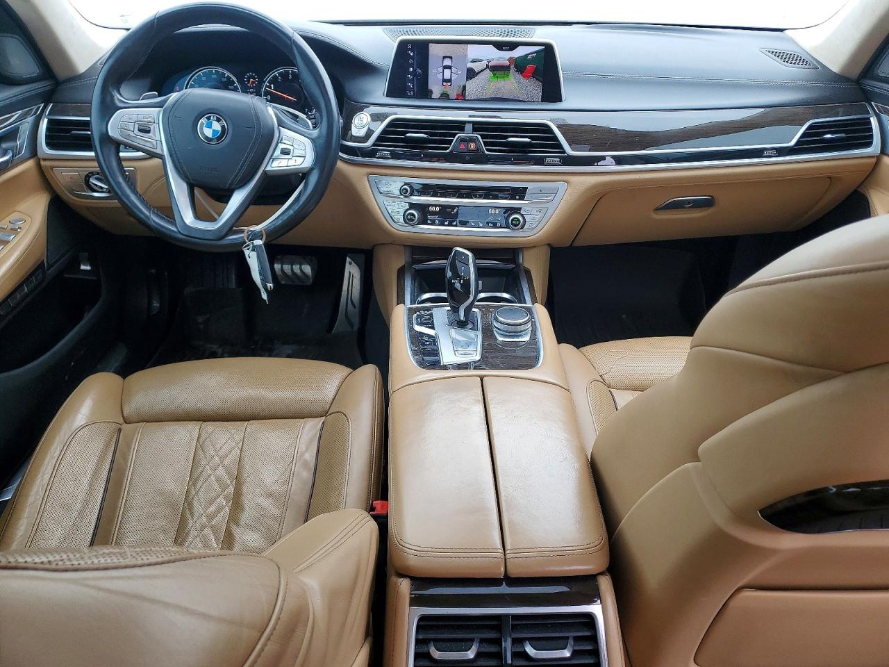 2016 BMW 750