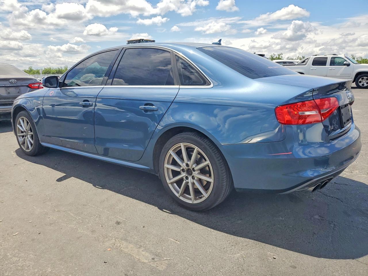 2015 AUDI A4