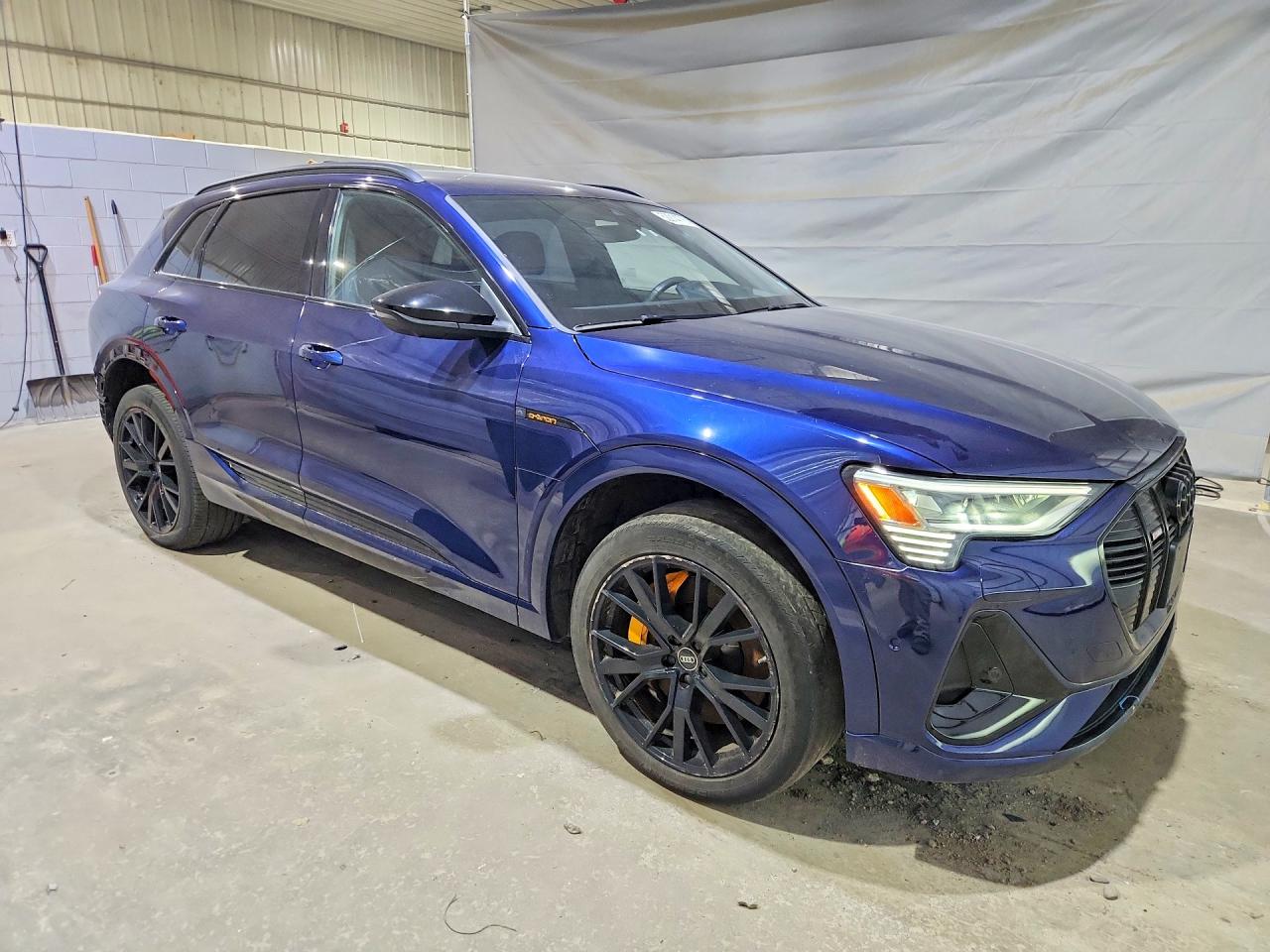 2022 AUDI E-TRON