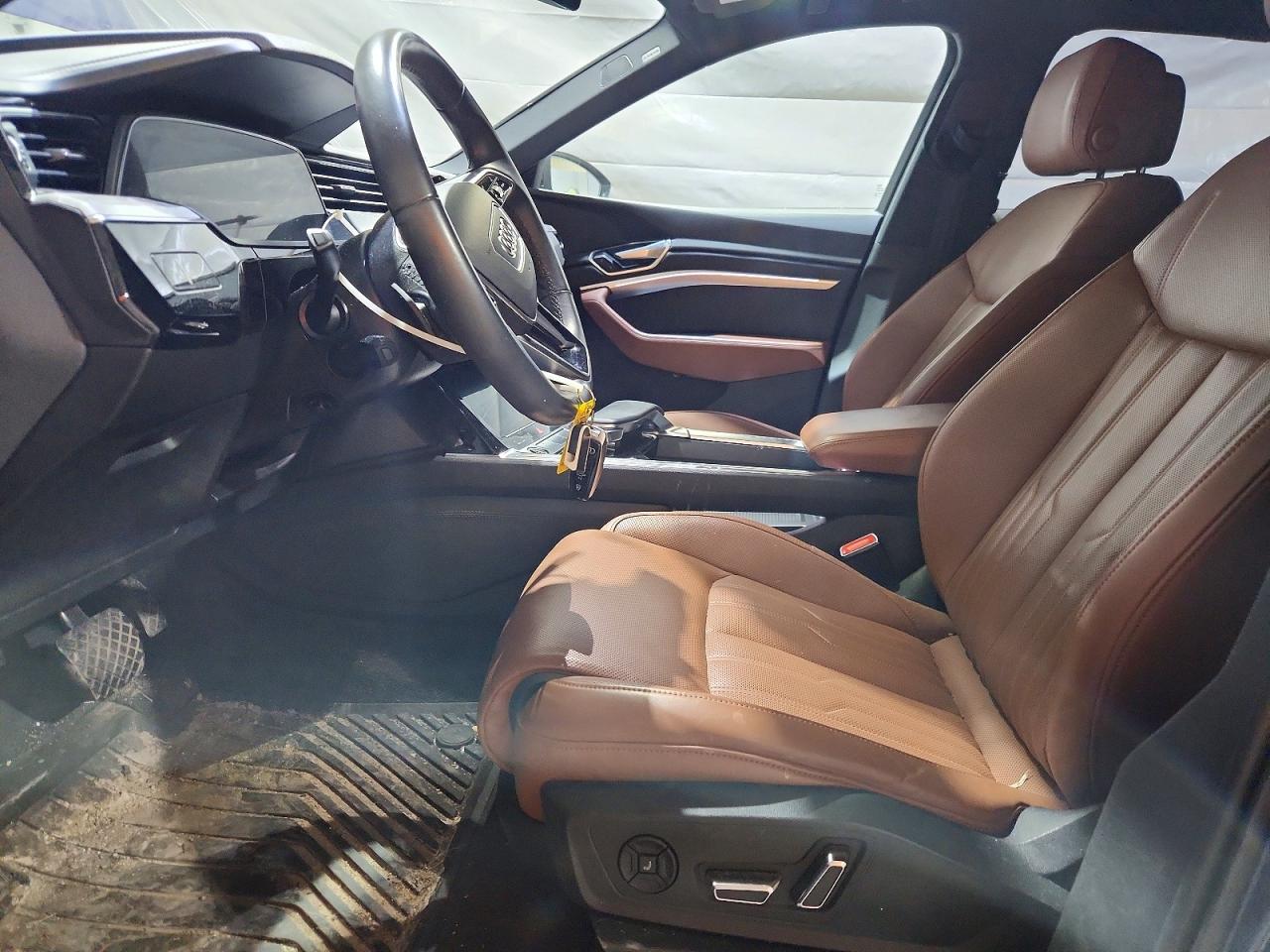 2022 AUDI E-TRON