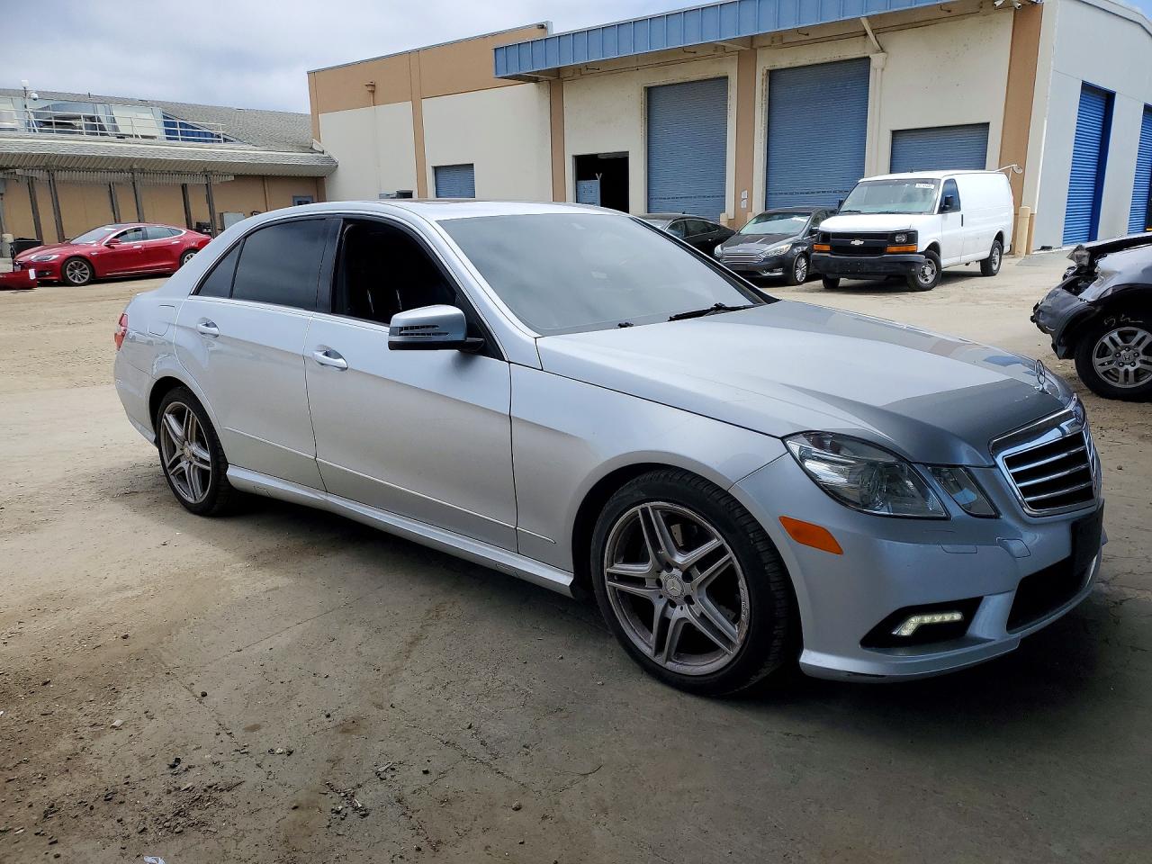 2011 MERCEDES-BENZ E