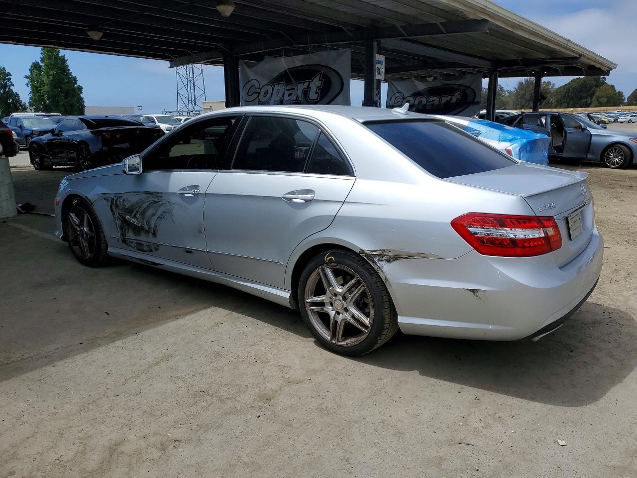2011 MERCEDES-BENZ E