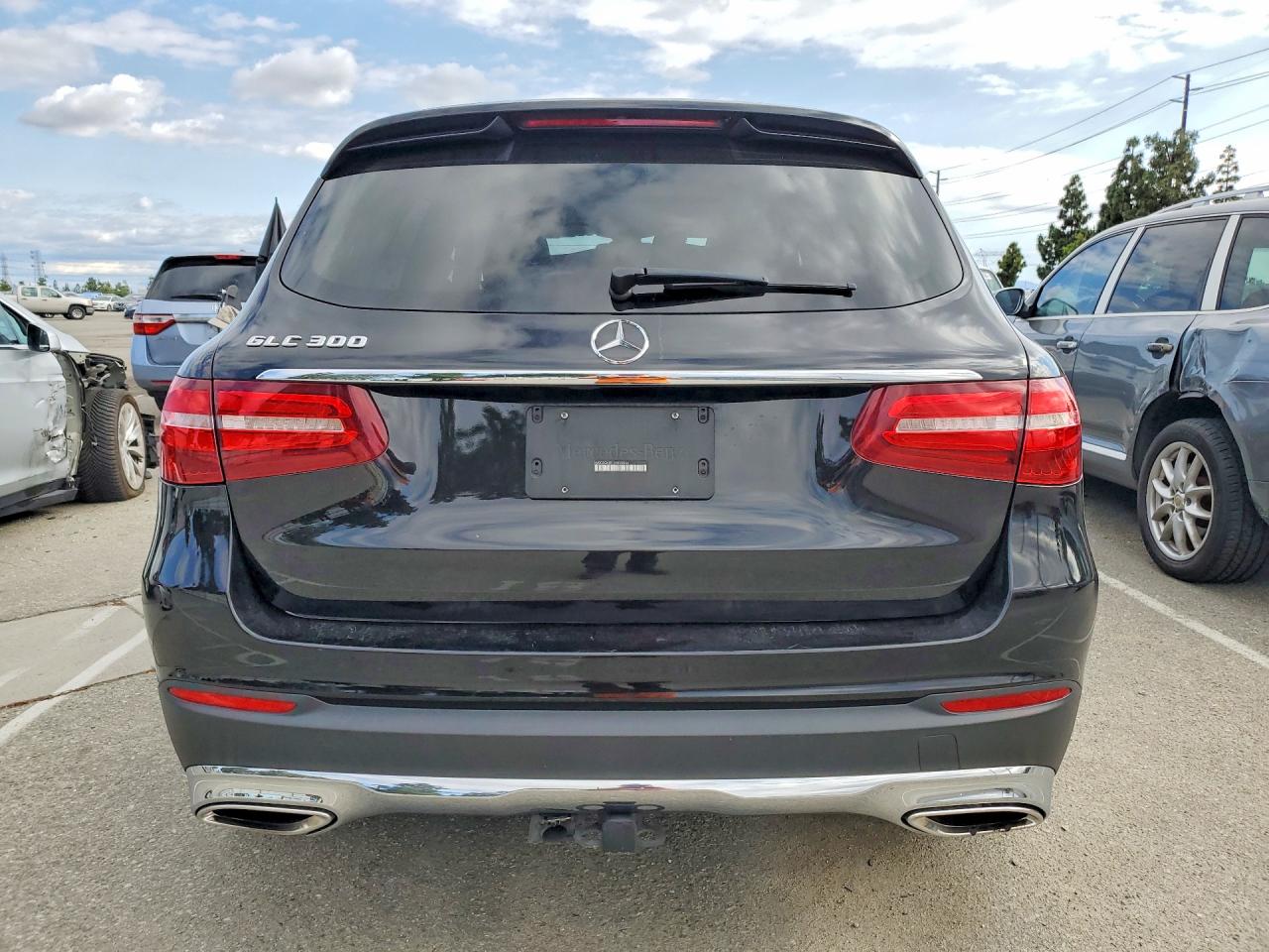 2018 MERCEDES-BENZ GLC — ?