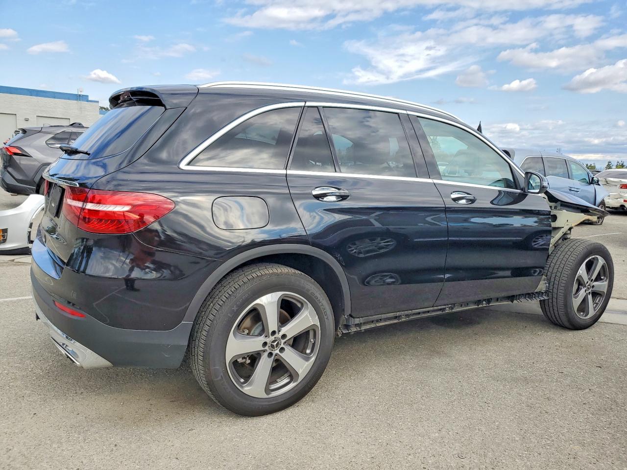 2018 MERCEDES-BENZ GLC