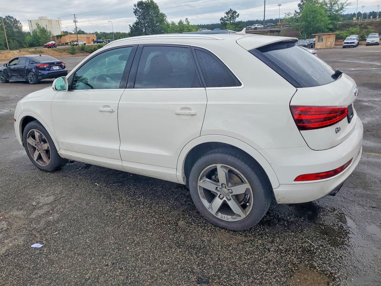 2015 AUDI Q3