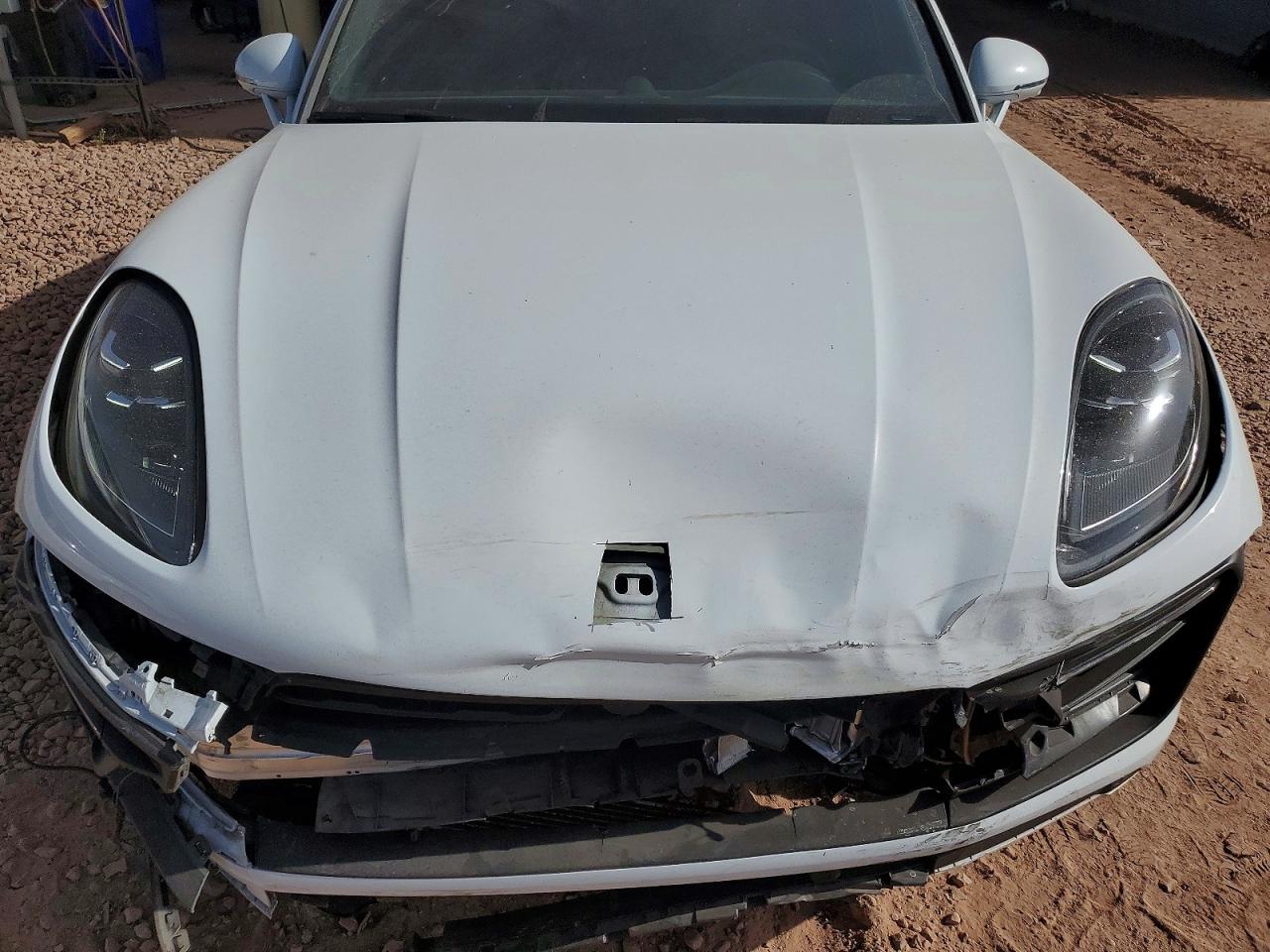 2022 PORSCHE MACAN